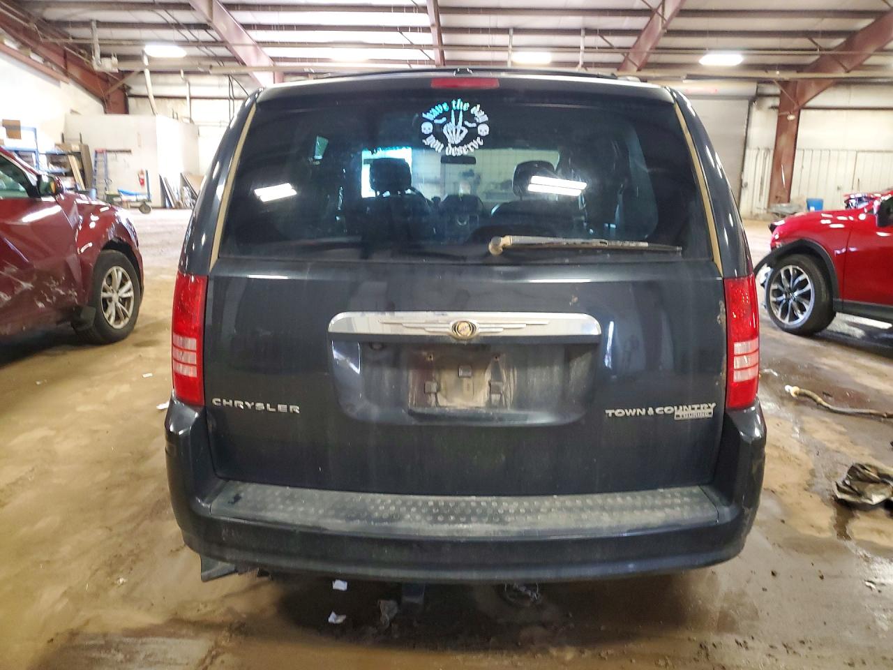 2010 Chrysler Town & Country Touring Plus Черный vin: 2A4RR8D1XAR422809