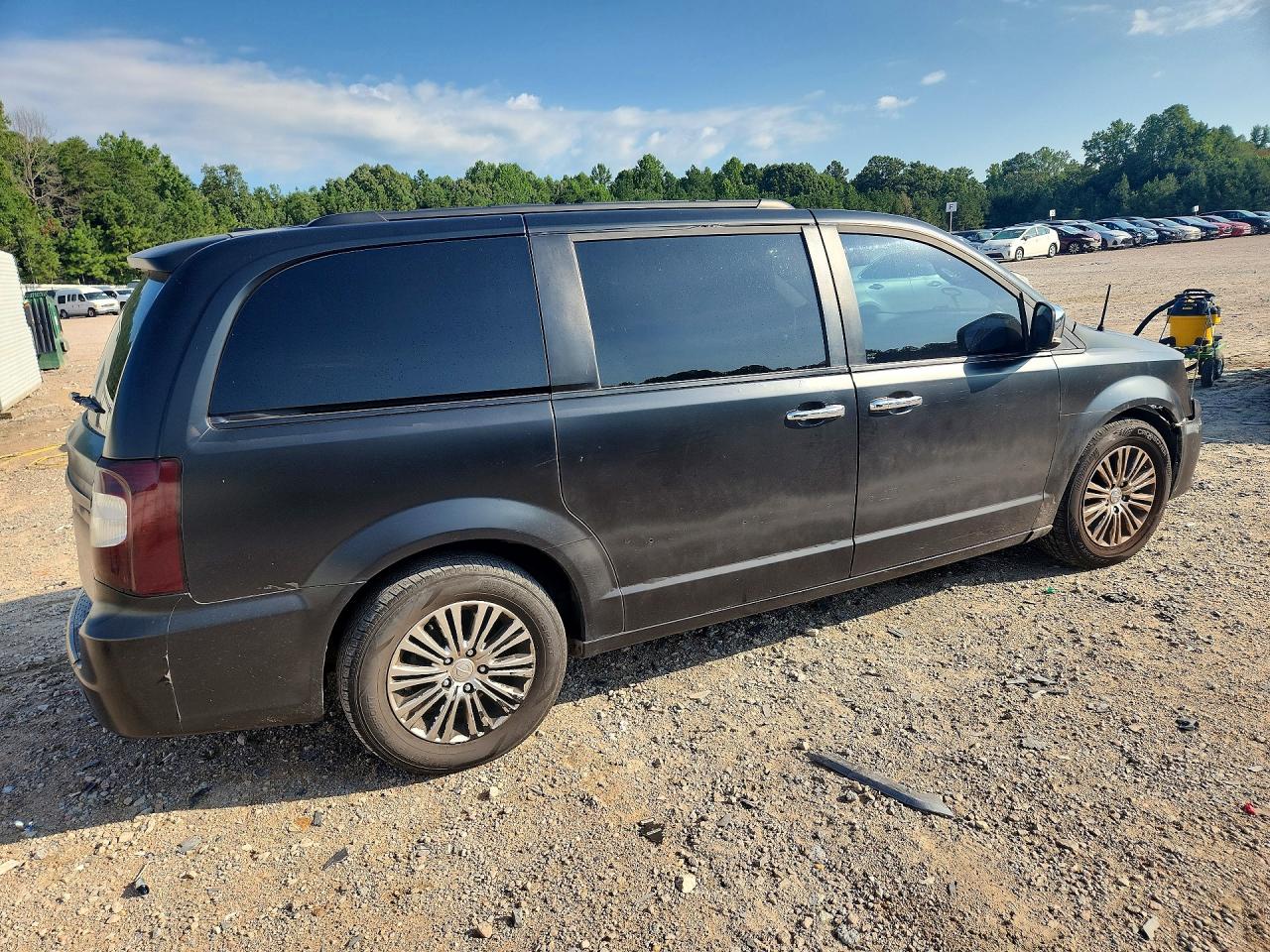 2011 Chrysler Town & Country Touring L Черный vin: 2A4RR8DG0BR609255