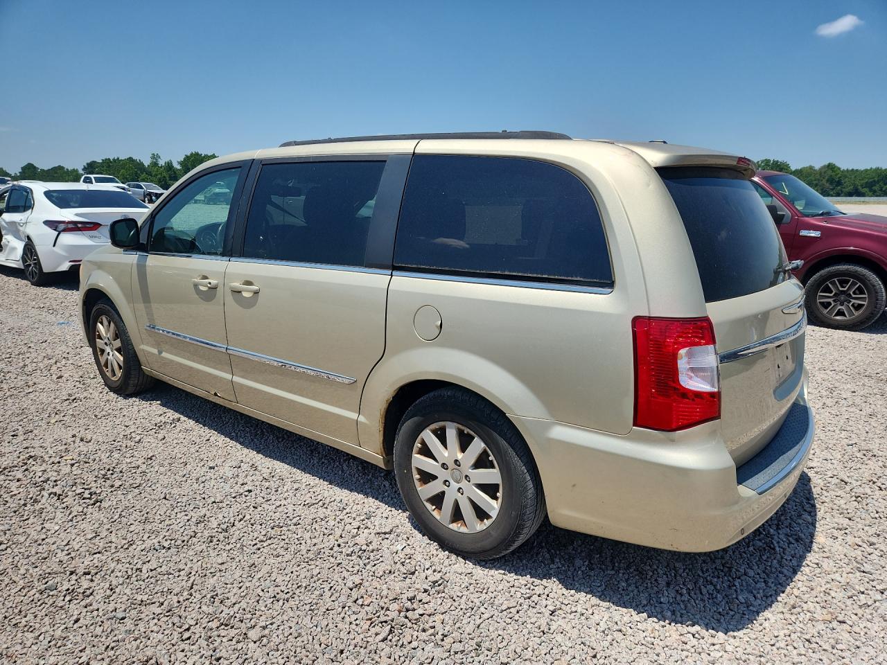 2011 Chrysler Town & Country Touring L Tan vin: 2A4RR8DG0BR631109