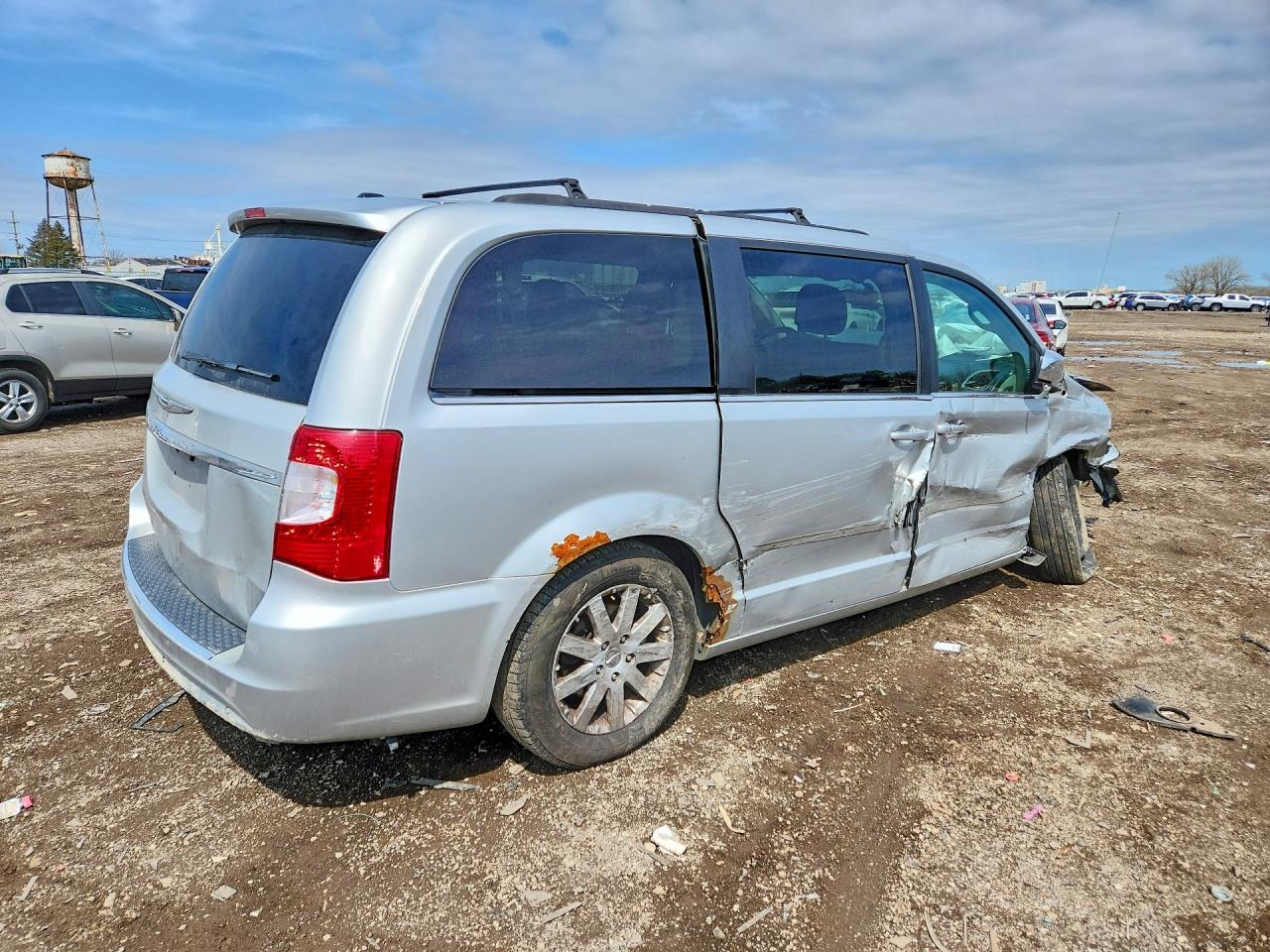 2011 Chrysler Town & Country Touring L Silver vin: 2A4RR8DG0BR713518