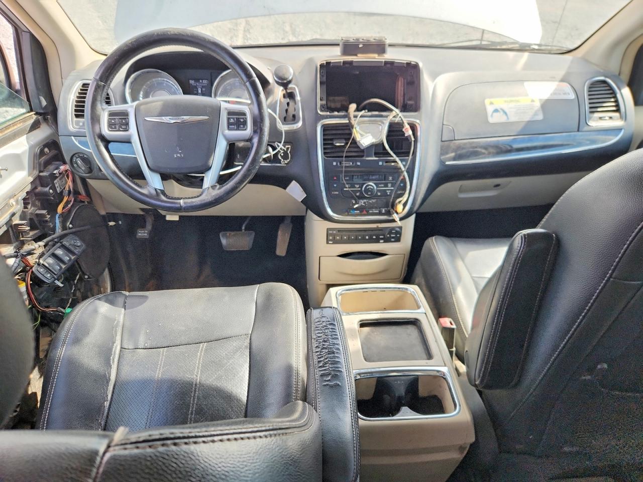 2011 Chrysler Town & Country Touring L Silver vin: 2A4RR8DG2BR734466