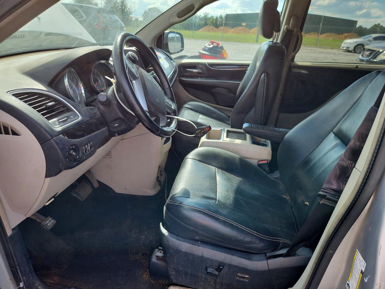 2011 Chrysler Town & Country Touring L Silver vin: 2A4RR8DG2BR734466