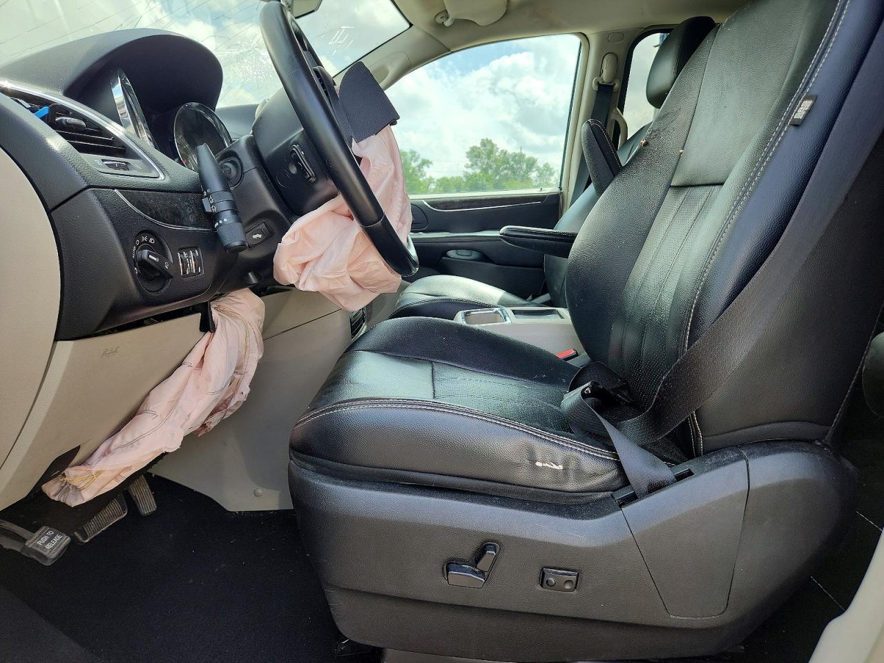 2011 Chrysler Town & Country Touring L Gray vin: 2A4RR8DG2BR799043