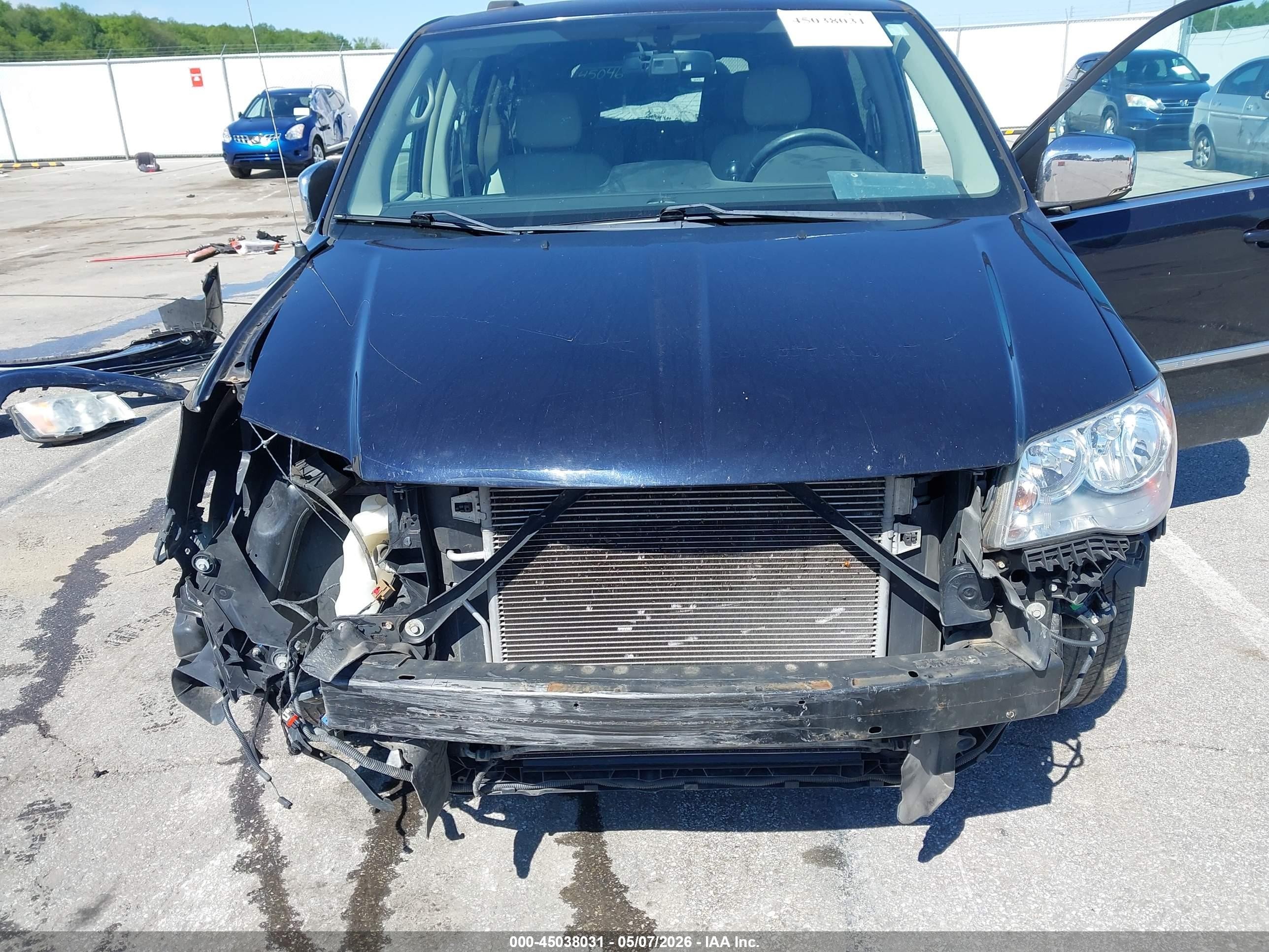 2011 Chrysler Town & Country Touring-l Black vin: 2A4RR8DG3BR613784