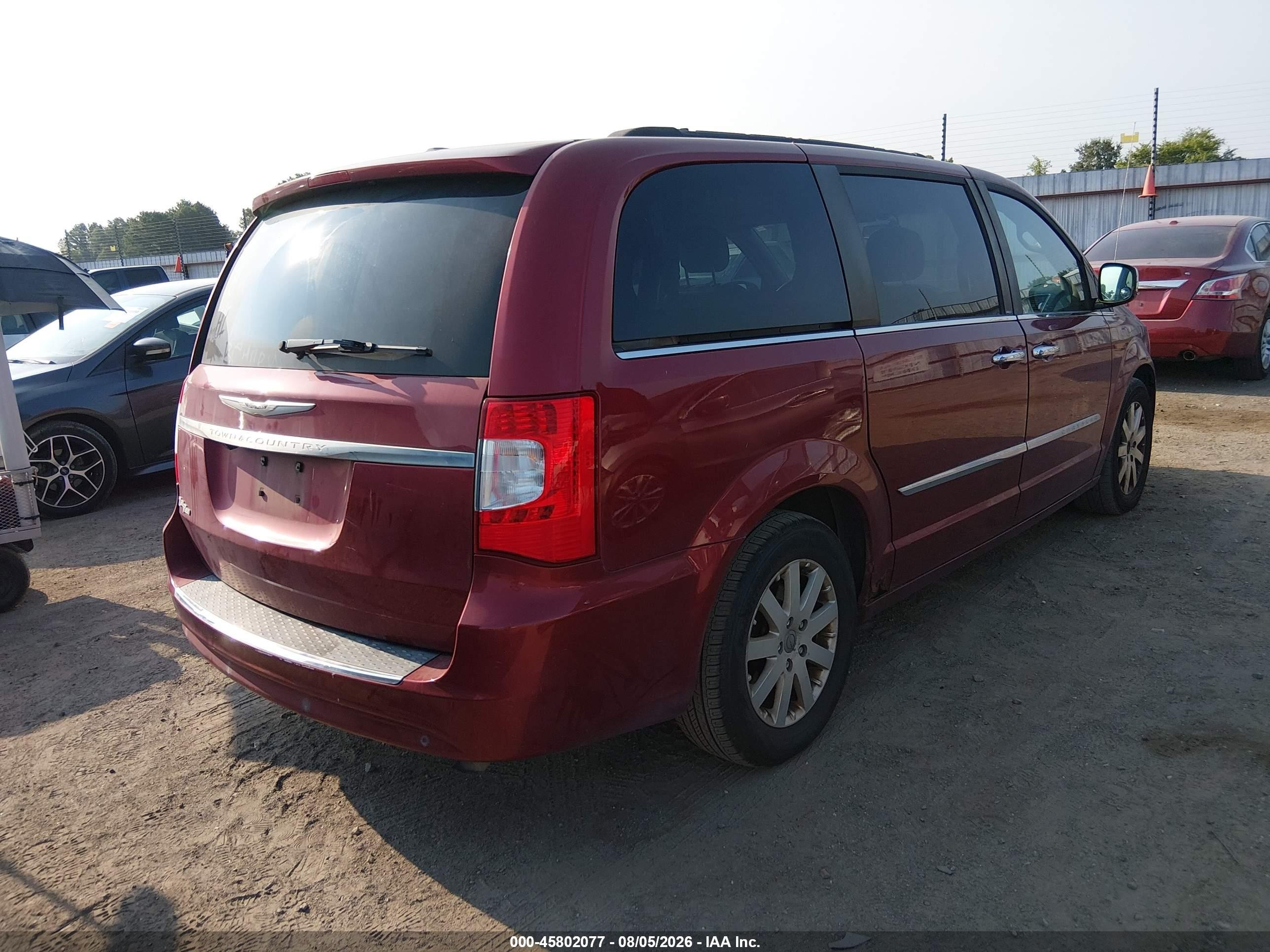 2011 Chrysler Town & Country Touring-l Burgundy vin: 2A4RR8DG3BR666128