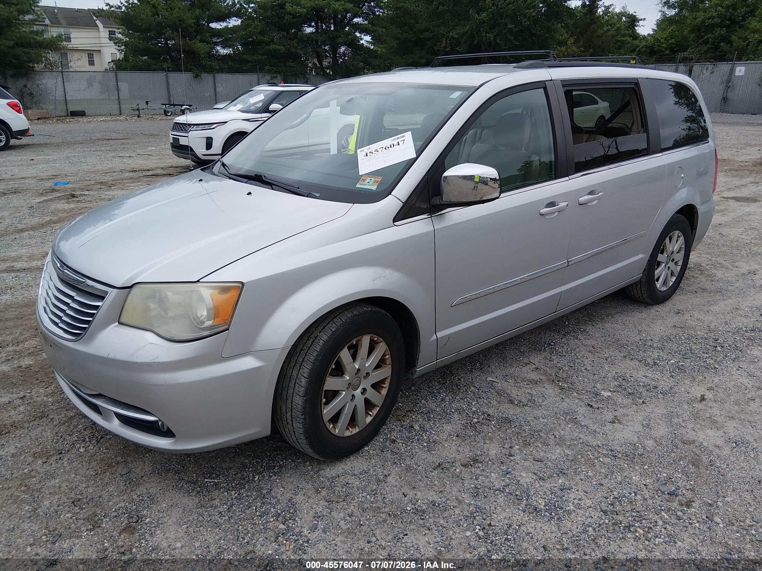 2011 Chrysler Town & Country Touring-l Silver vin: 2A4RR8DG3BR779884