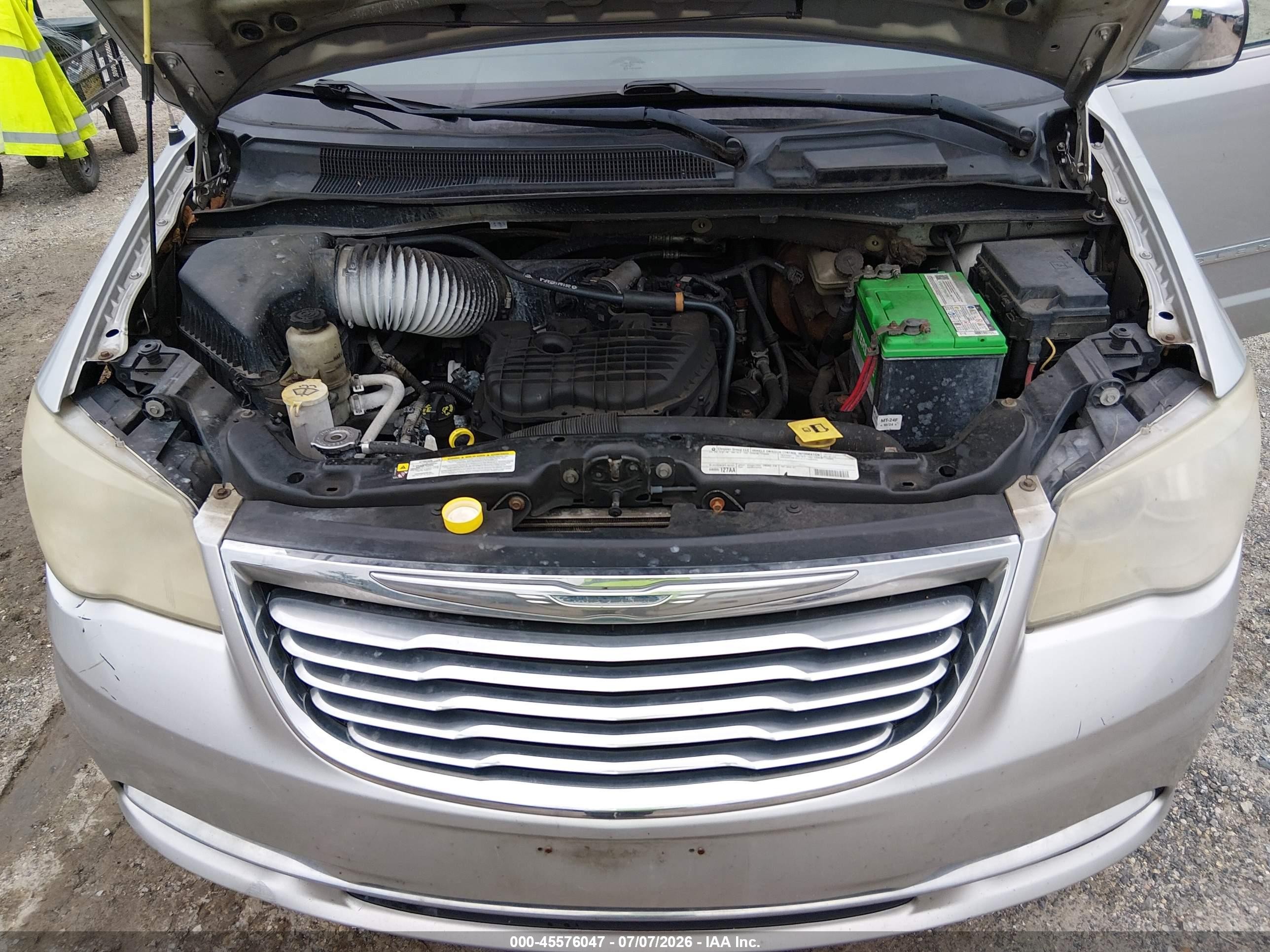 2011 Chrysler Town & Country Touring-l Silver vin: 2A4RR8DG3BR779884
