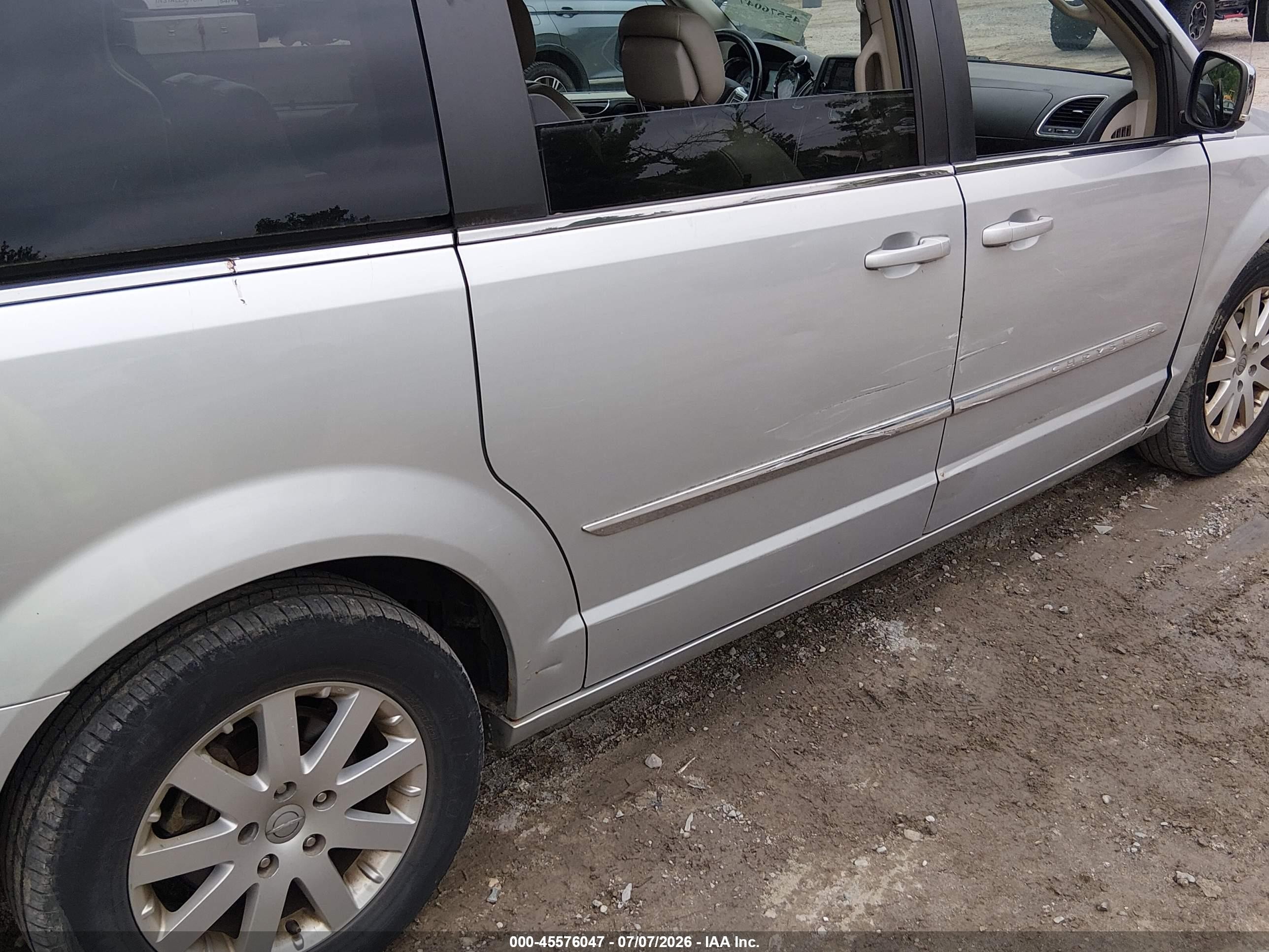 2011 Chrysler Town & Country Touring-l Silver vin: 2A4RR8DG3BR779884