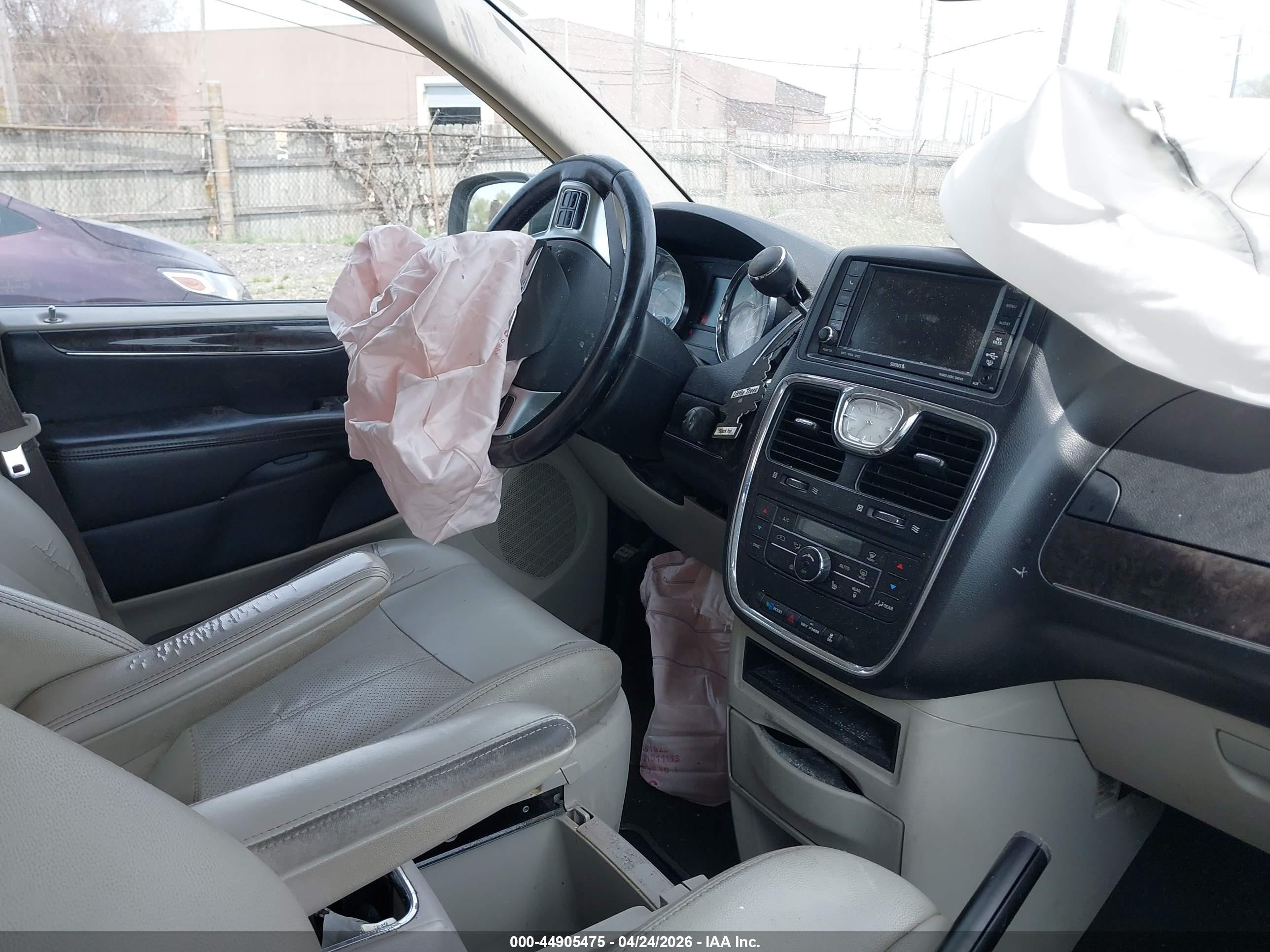 2011 Chrysler Town & Country Touring-l Black vin: 2A4RR8DG4BR630755
