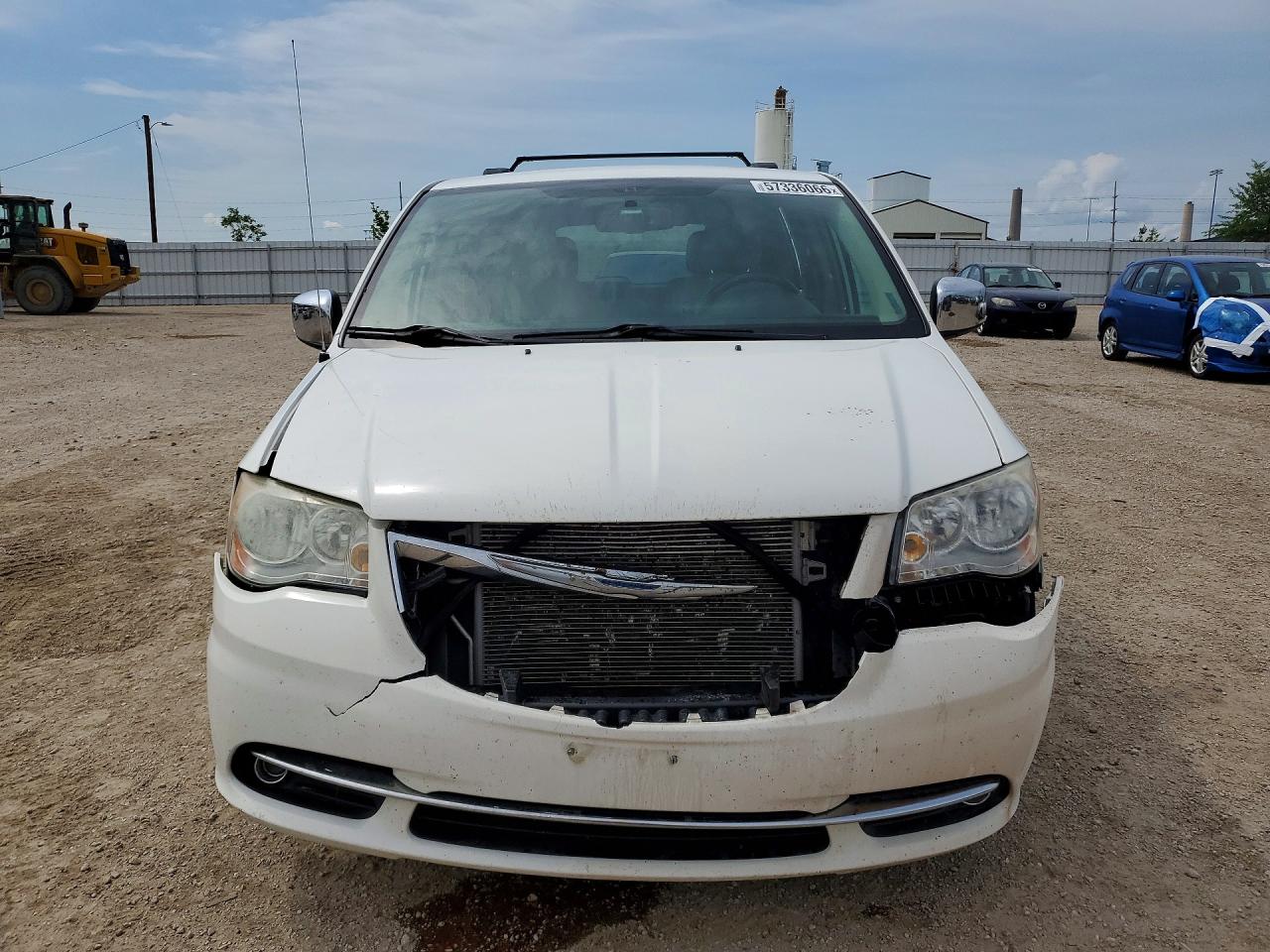 2011 Chrysler Town & Country Touring L White vin: 2A4RR8DG4BR676151
