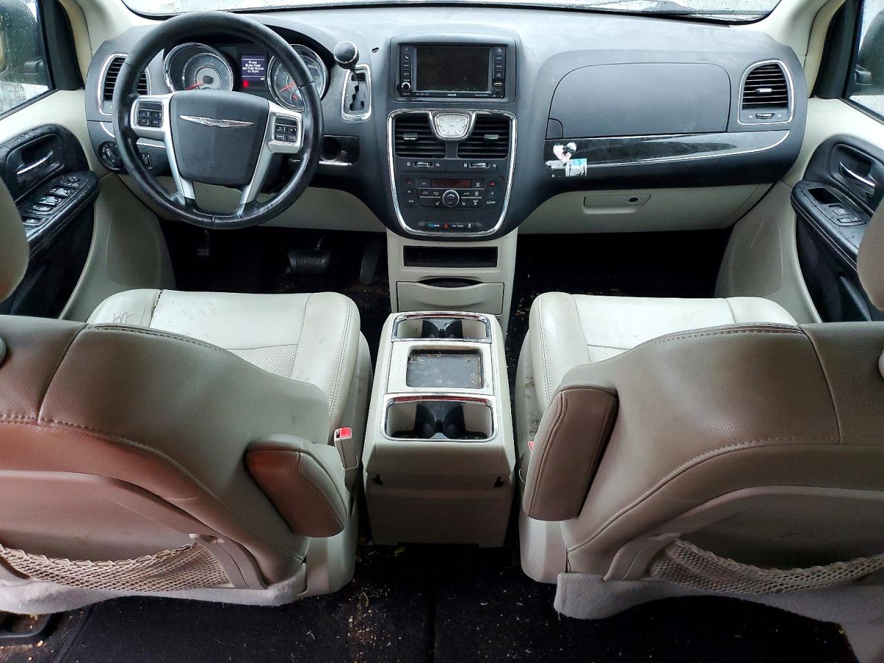 2011 Chrysler Town & Country Touring L Silver vin: 2A4RR8DG4BR676604