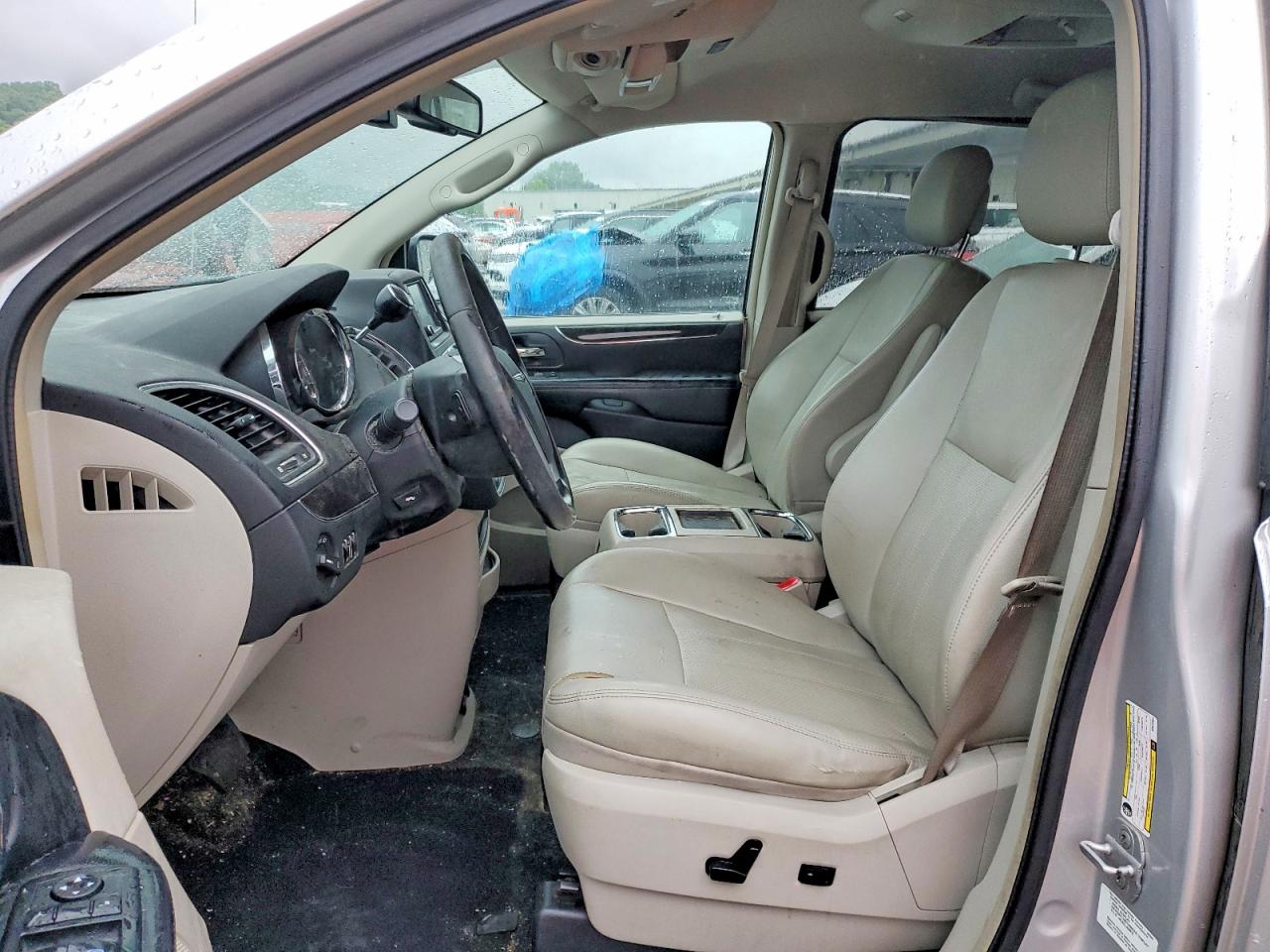 2011 Chrysler Town & Country Touring L Silver vin: 2A4RR8DG4BR676604