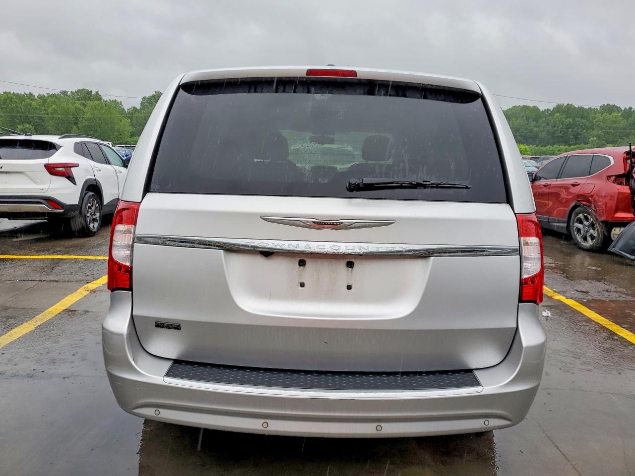 2011 Chrysler Town & Country Touring L Silver vin: 2A4RR8DG4BR676604