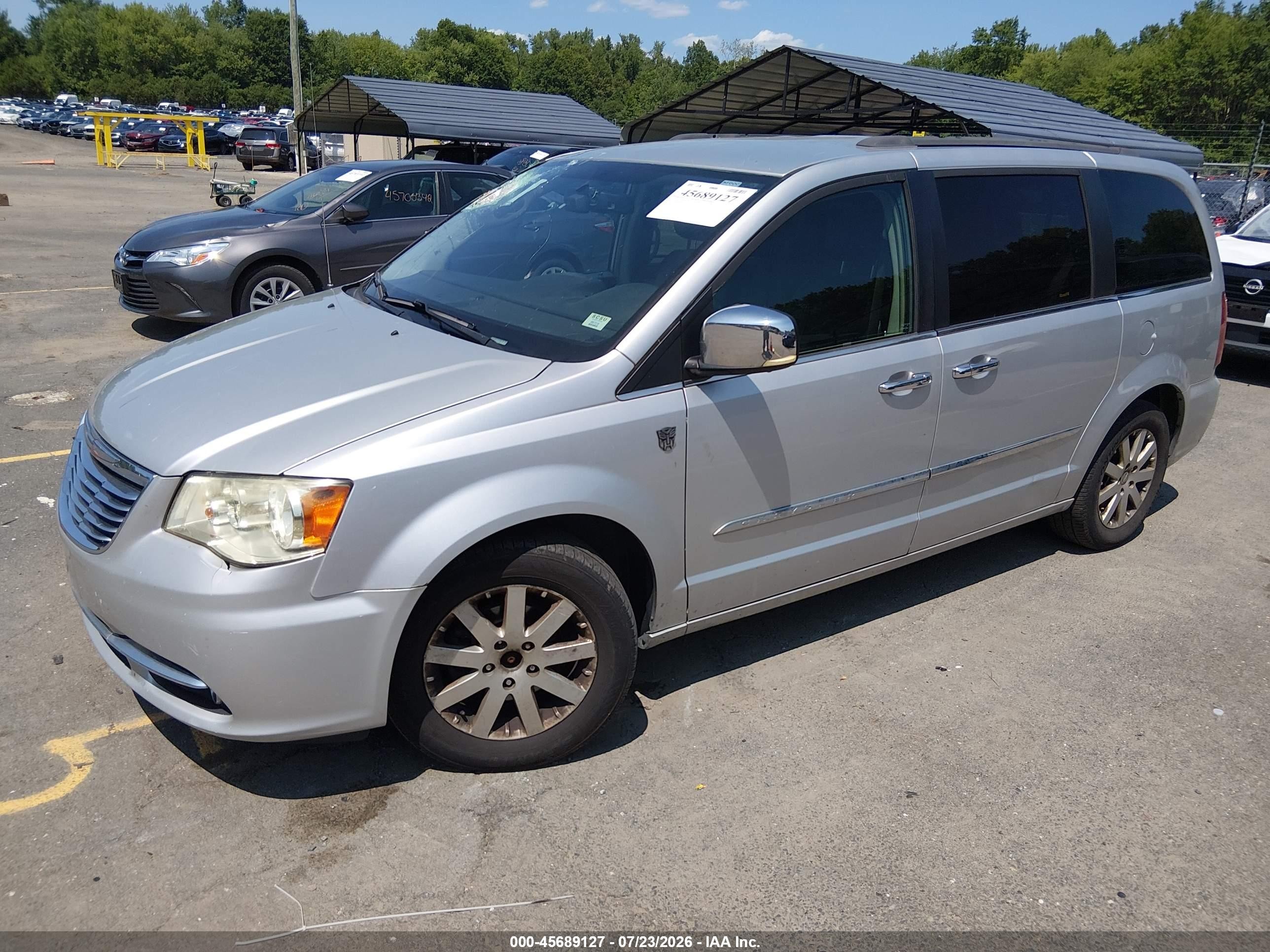 2011 Chrysler Town & Country Touring-l Silver vin: 2A4RR8DG4BR781482