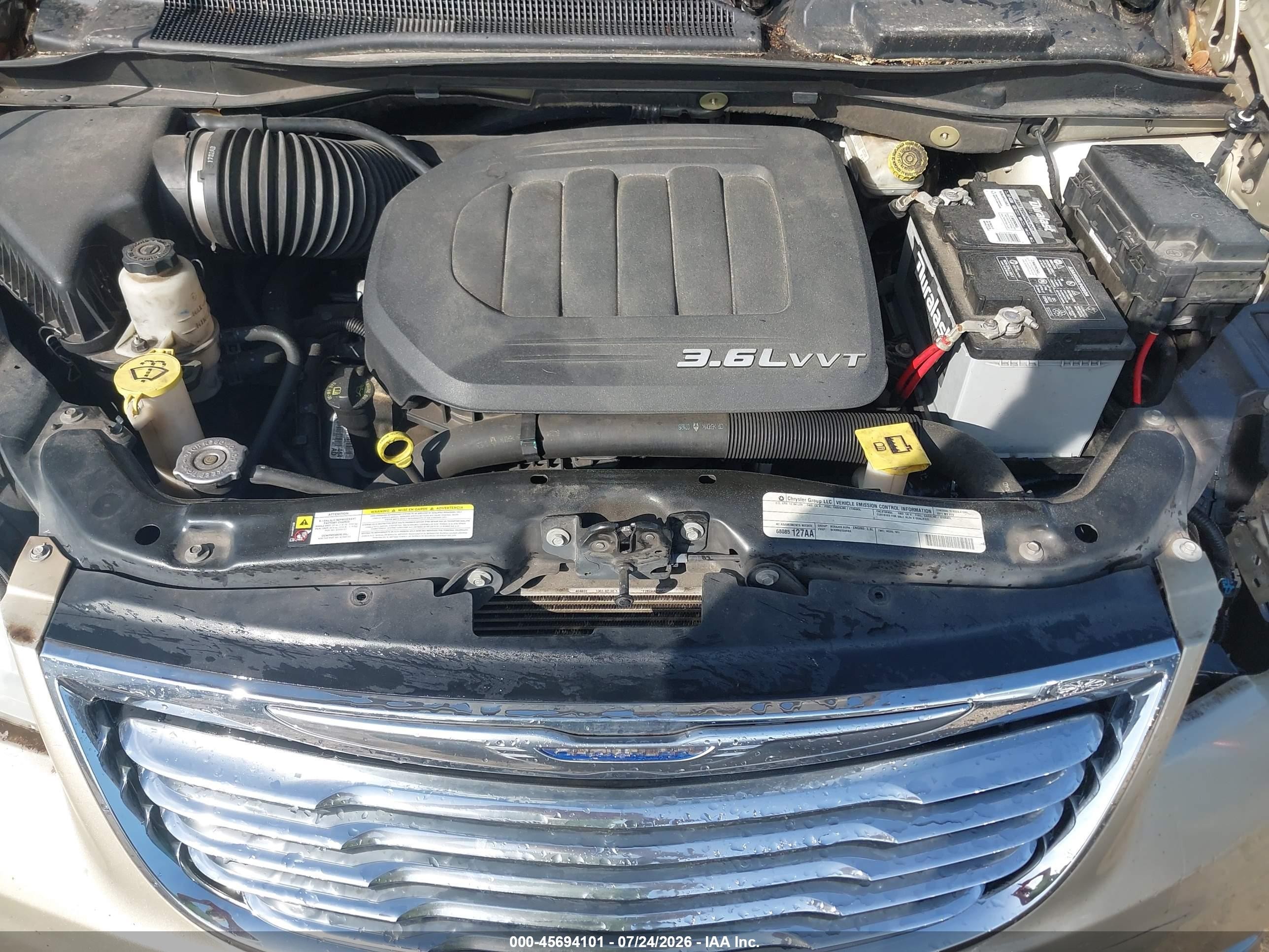 2011 Chrysler Town & Country Touring-l Tan vin: 2A4RR8DG5BR758129