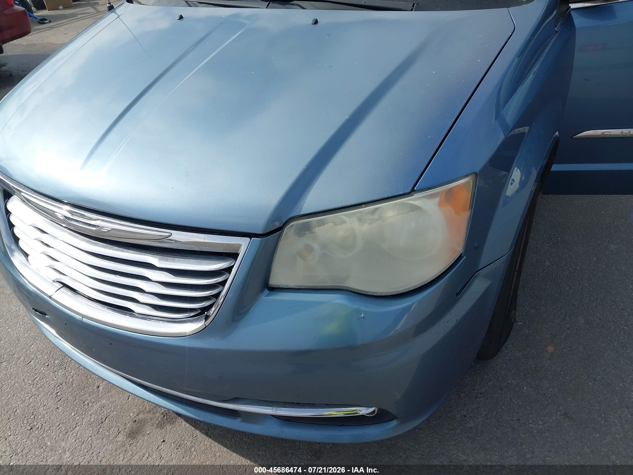 2011 Chrysler Town & Country Touring-l Gray vin: 2A4RR8DG5BR758745