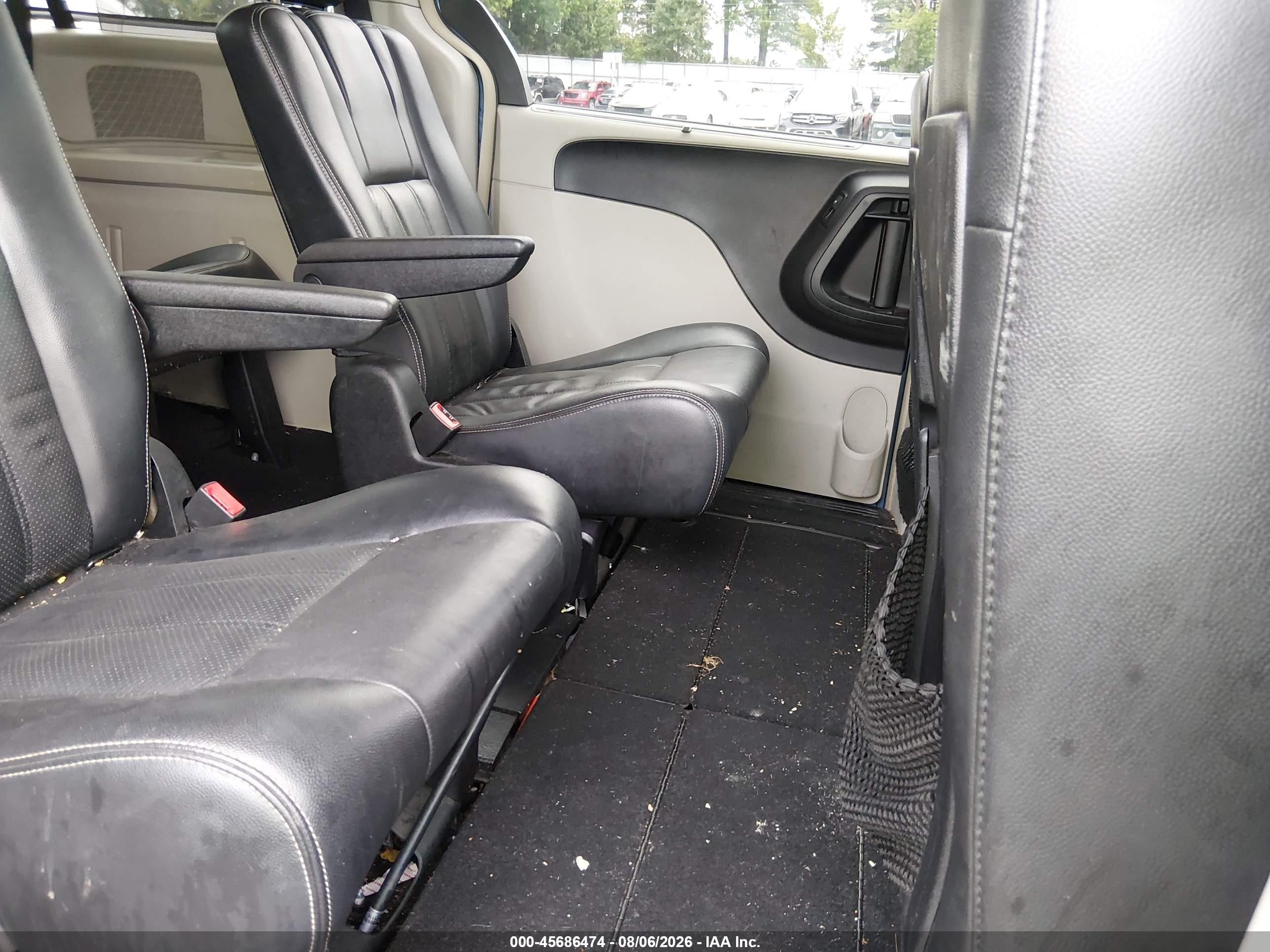2011 Chrysler Town & Country Touring-l Gray vin: 2A4RR8DG5BR758745