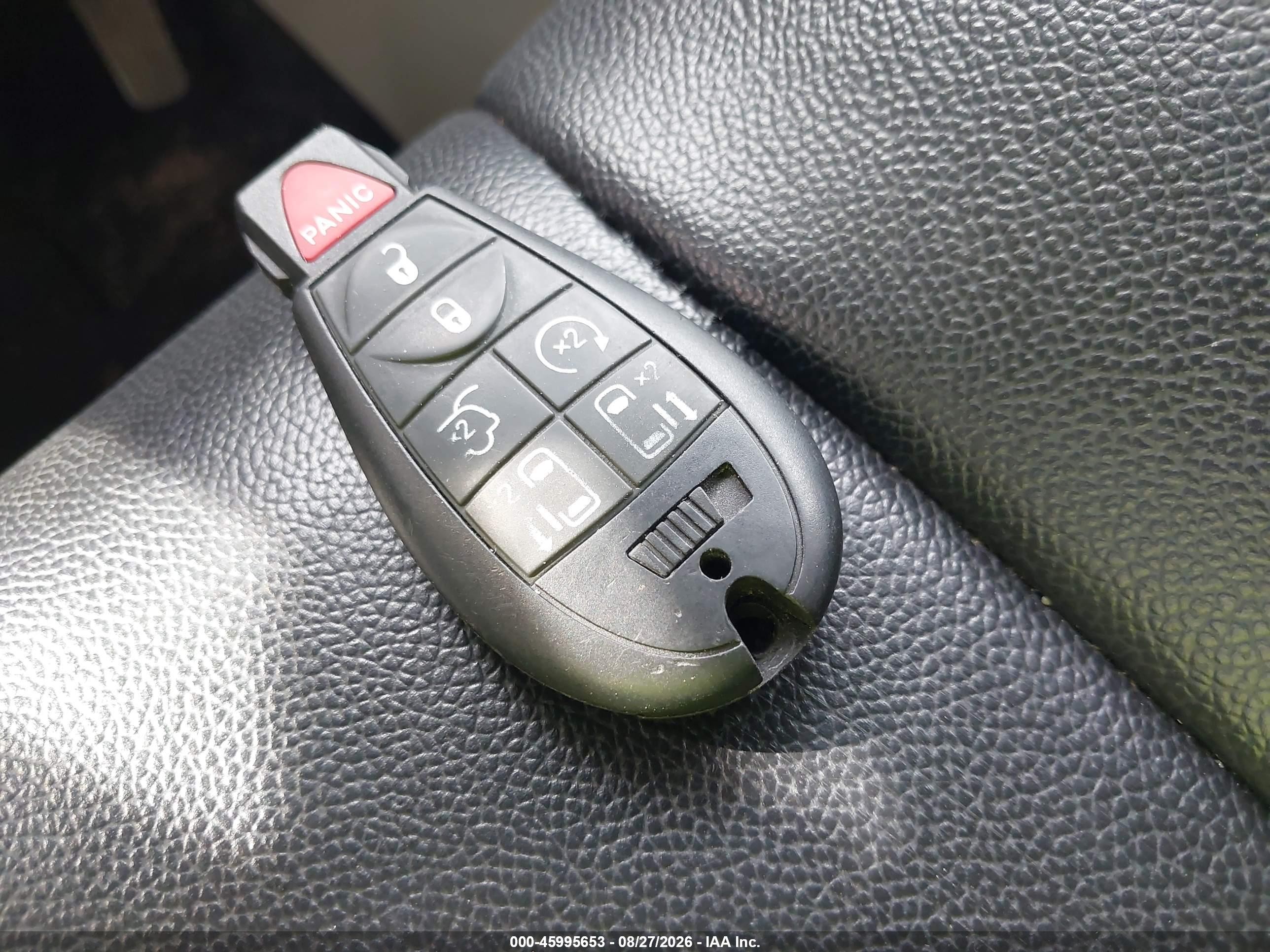 2011 Chrysler Town & Country Touring-l Silver vin: 2A4RR8DG6BR782262