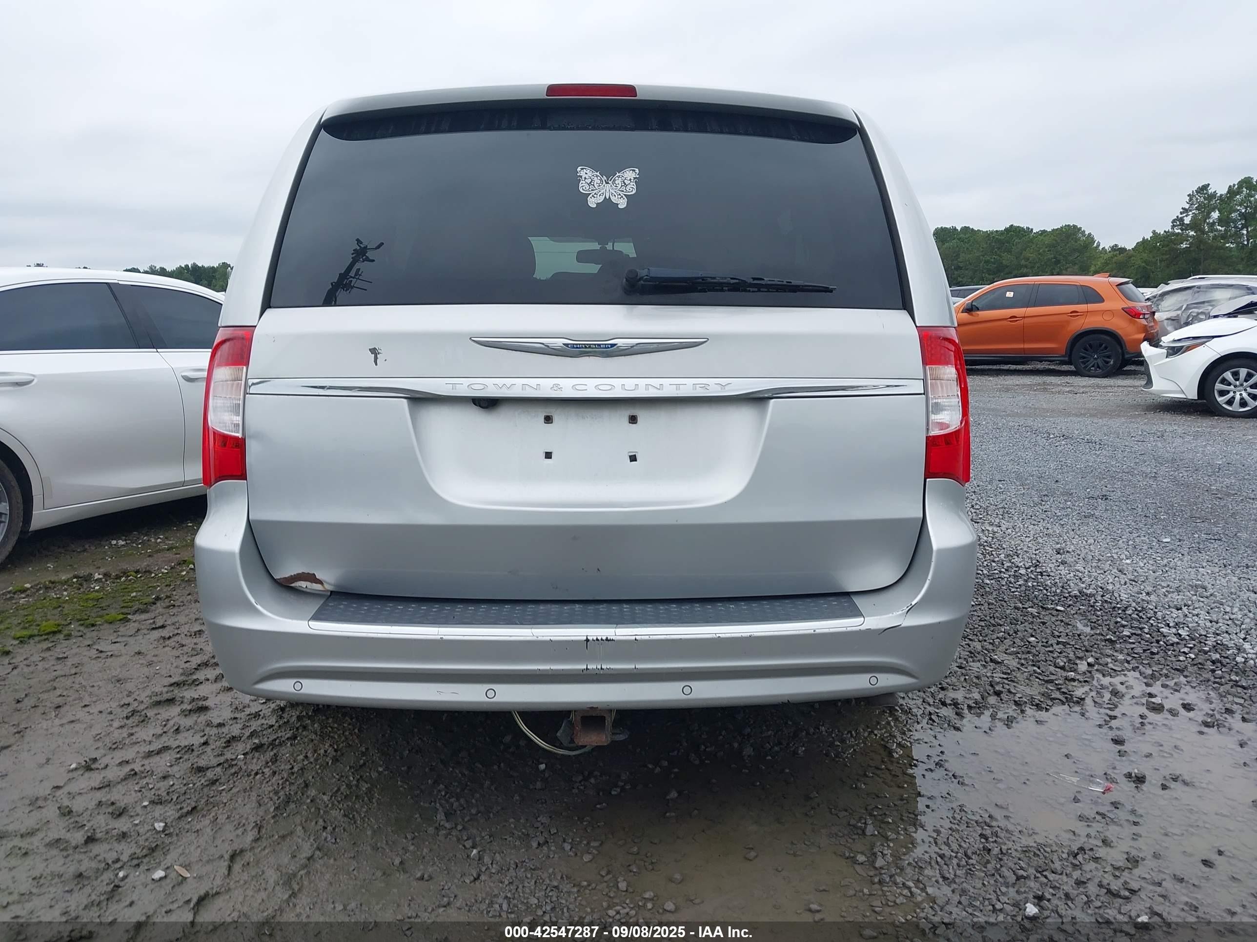 2011 Chrysler Town & Country Touring-l Серебряный vin: 2A4RR8DG7BR631558