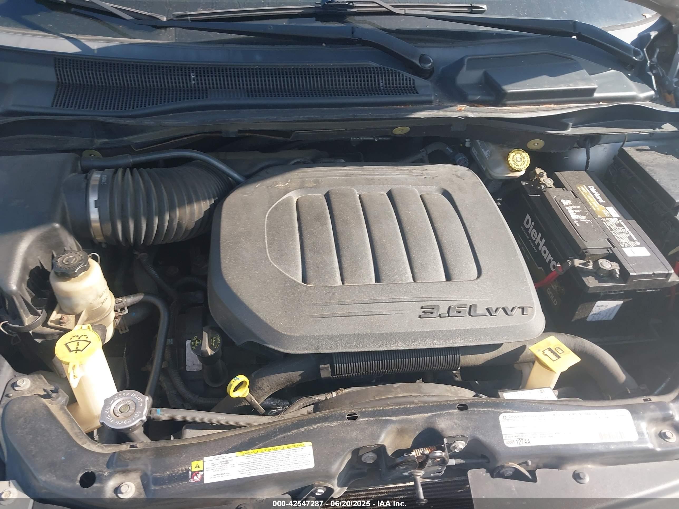 2011 Chrysler Town & Country Touring-l Серебряный vin: 2A4RR8DG7BR631558
