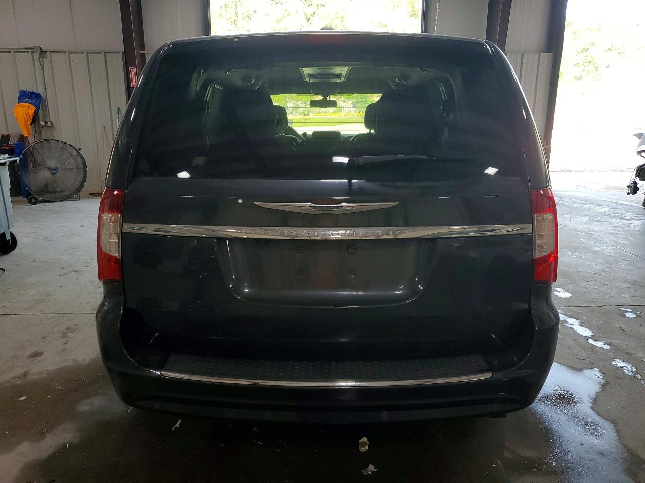 2011 Chrysler Town & Country Touring L Charcoal vin: 2A4RR8DG7BR703729