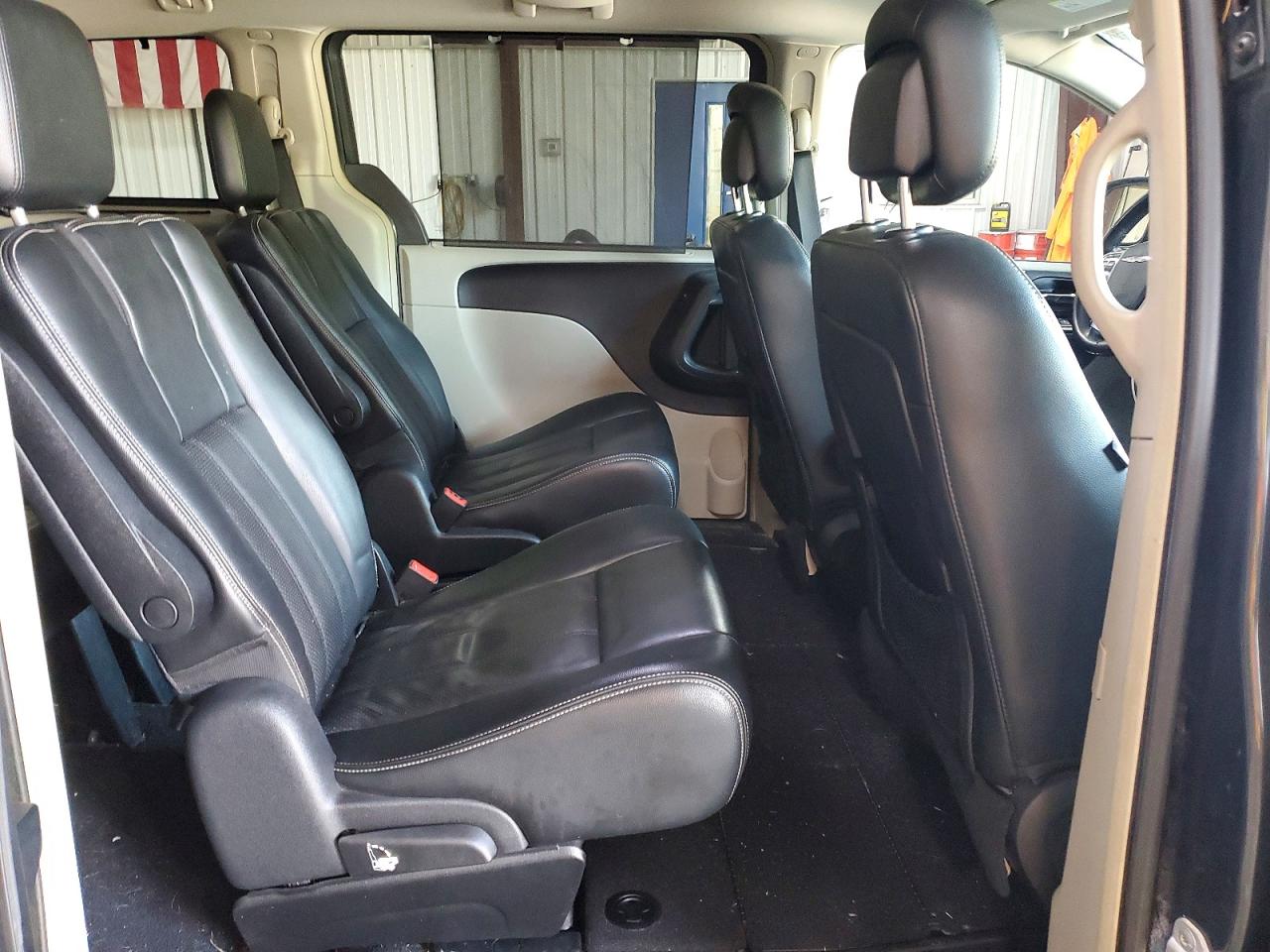 2011 Chrysler Town & Country Touring L Charcoal vin: 2A4RR8DG7BR703729