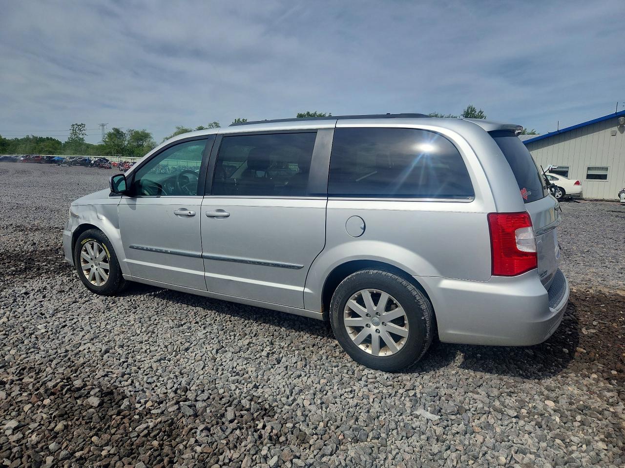 2011 Chrysler Town & Countr Silver vin: 2A4RR8DG7BR746788