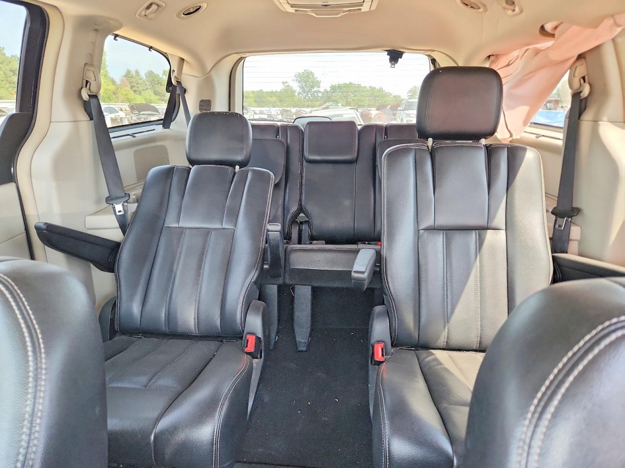 2011 Chrysler Town & Country Touring L Black vin: 2A4RR8DG8BR716554