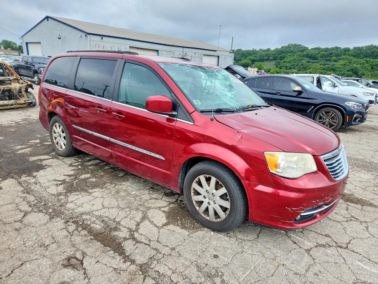 2011 Chrysler Town & Country Touring L Бордовый vin: 2A4RR8DG9BR617712