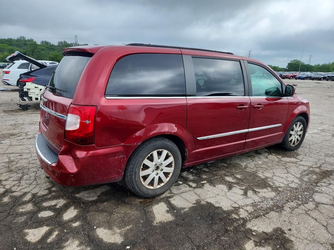 2011 Chrysler Town & Country Touring L Бордовый vin: 2A4RR8DG9BR617712