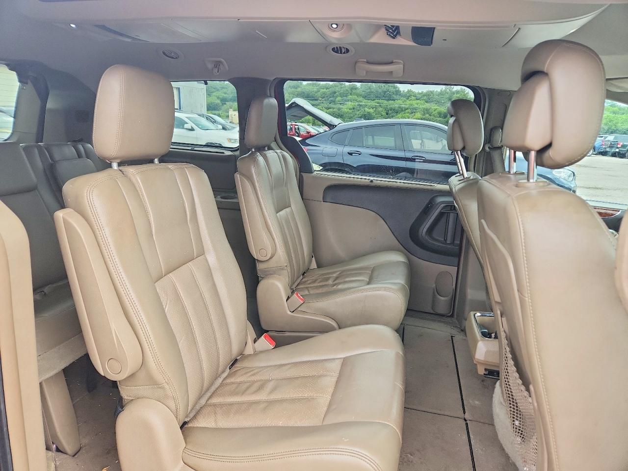 2011 Chrysler Town & Country Touring L Бордовый vin: 2A4RR8DG9BR617712
