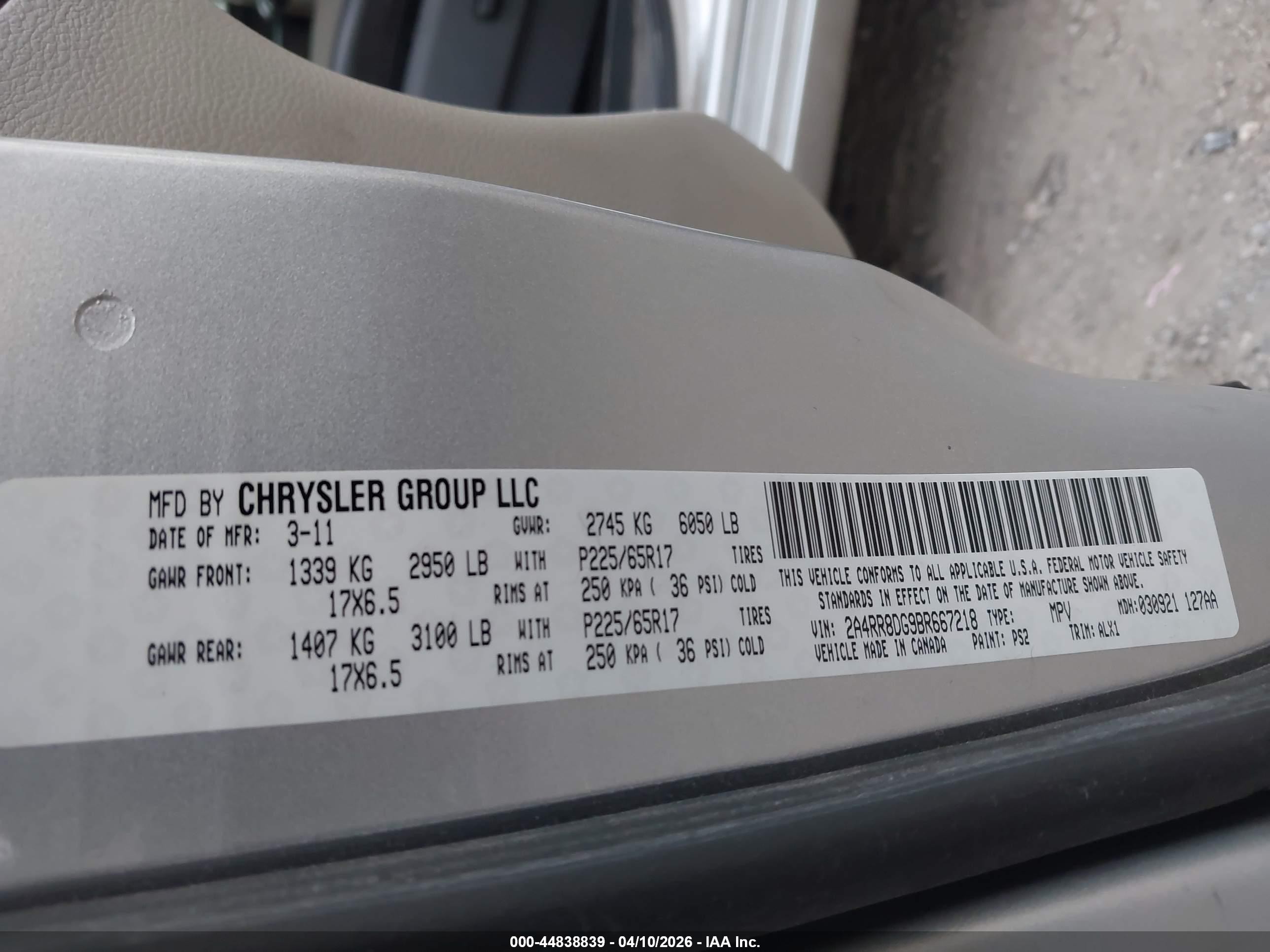 2011 Chrysler Town & Country Touring-l Silver vin: 2A4RR8DG9BR667218