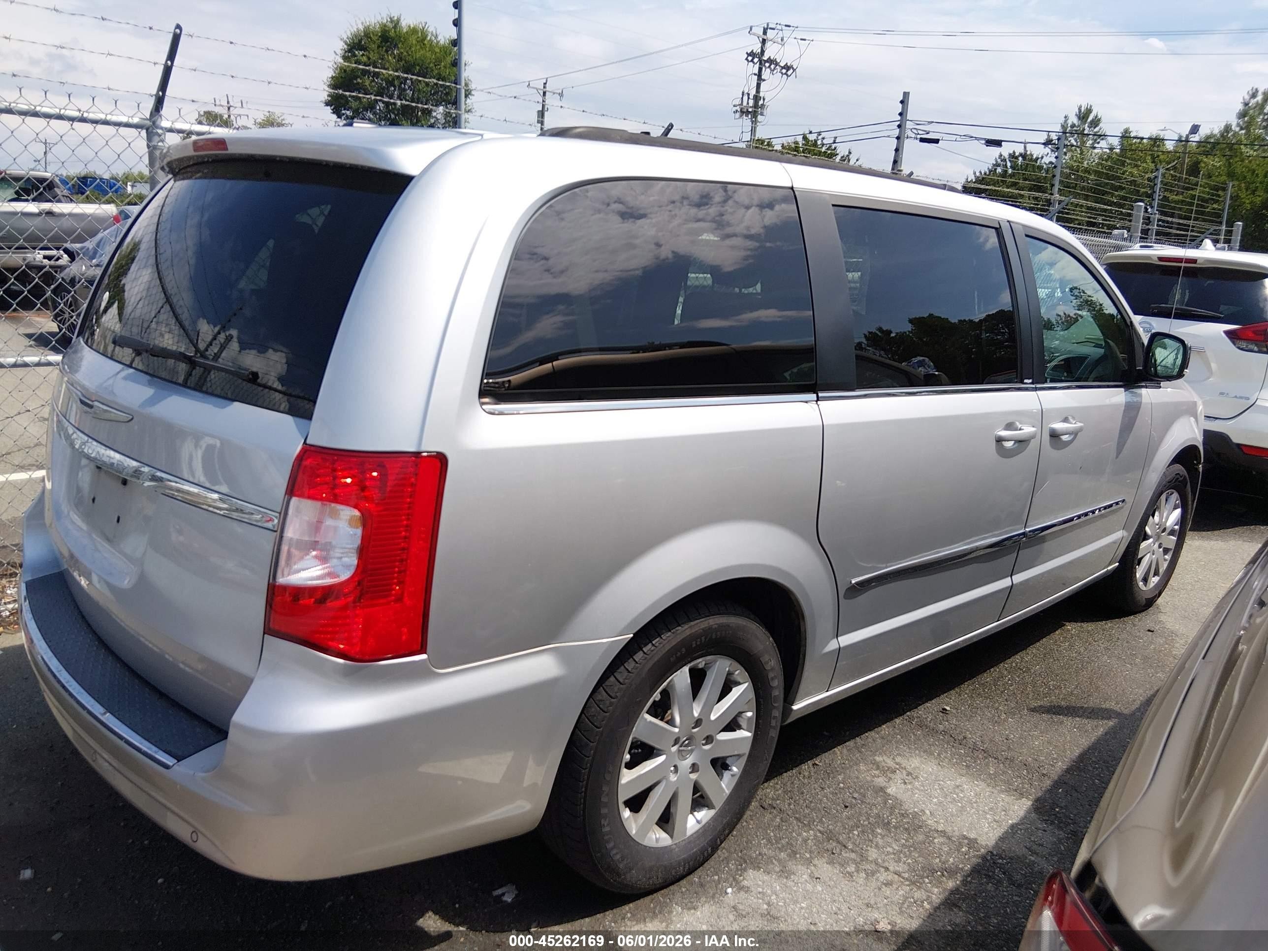 2011 Chrysler Town & Country Touring-l Gray vin: 2A4RR8DG9BR676758