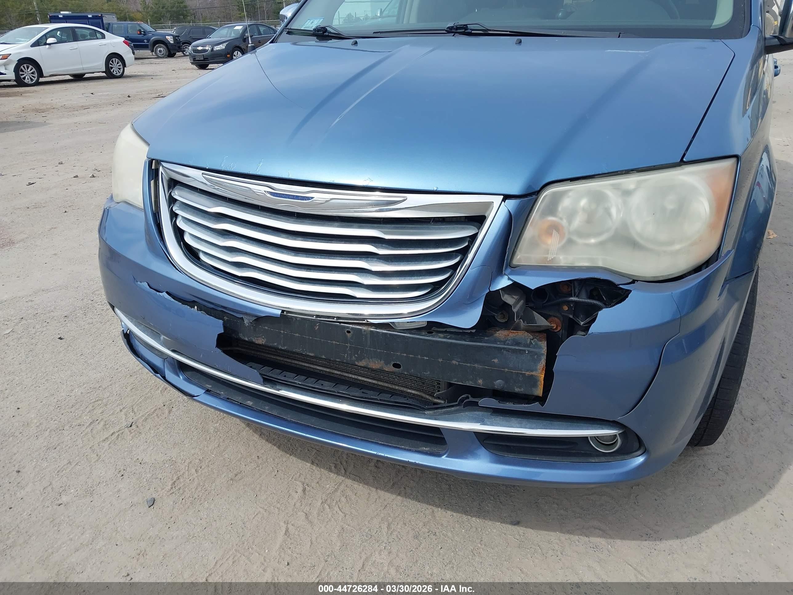 2011 Chrysler Town & Country Touring-l Blue vin: 2A4RR8DG9BR781901