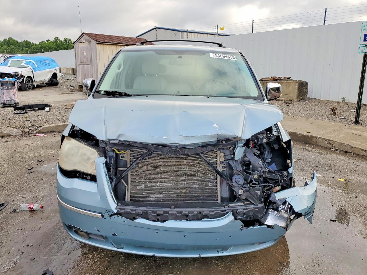2010 Chrysler Town & Country Touring Plus Turquoise vin: 2A4RR8DX2AR368135