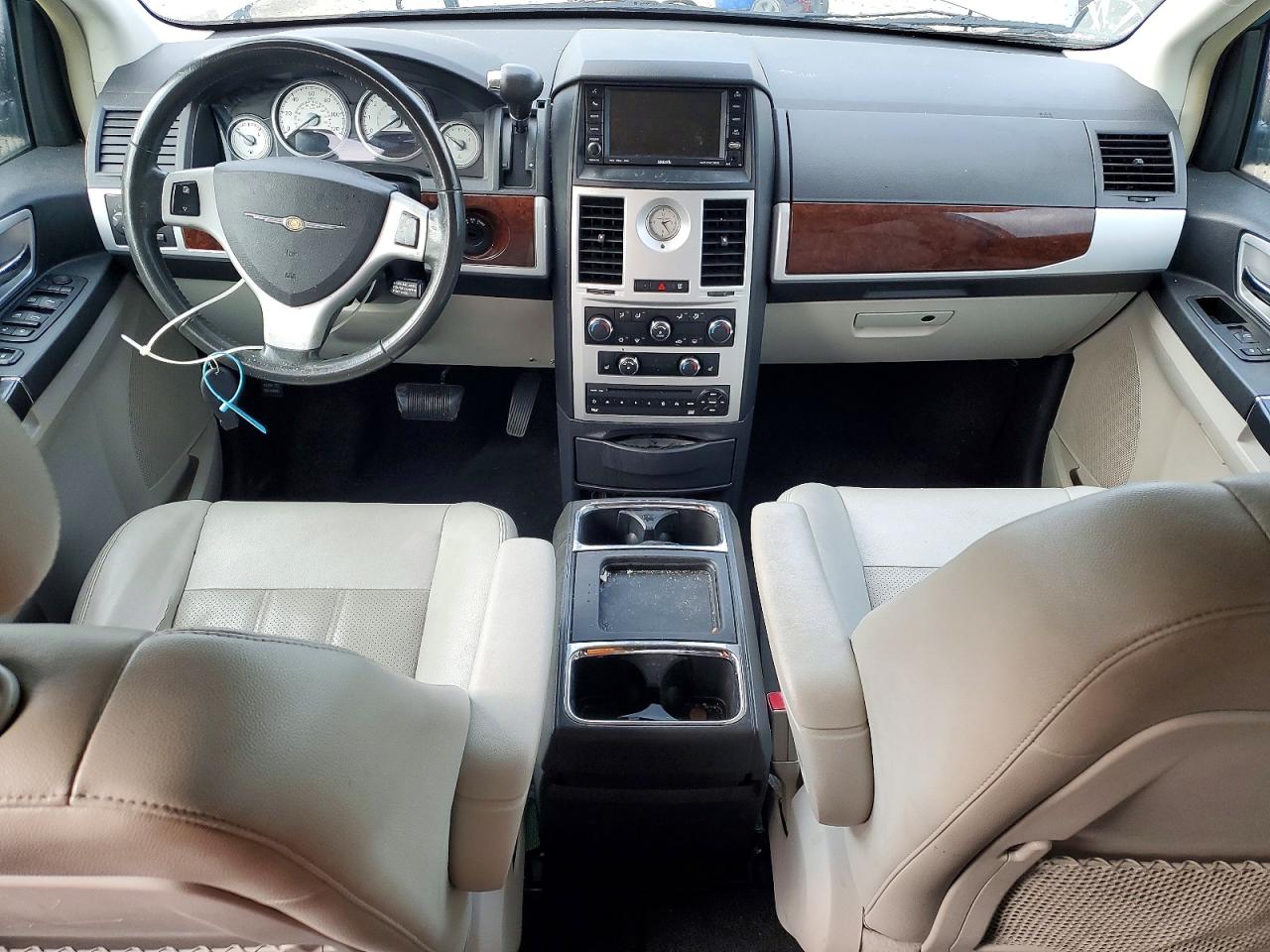2010 Chrysler Town & Country Touring Plus Turquoise vin: 2A4RR8DX2AR368135