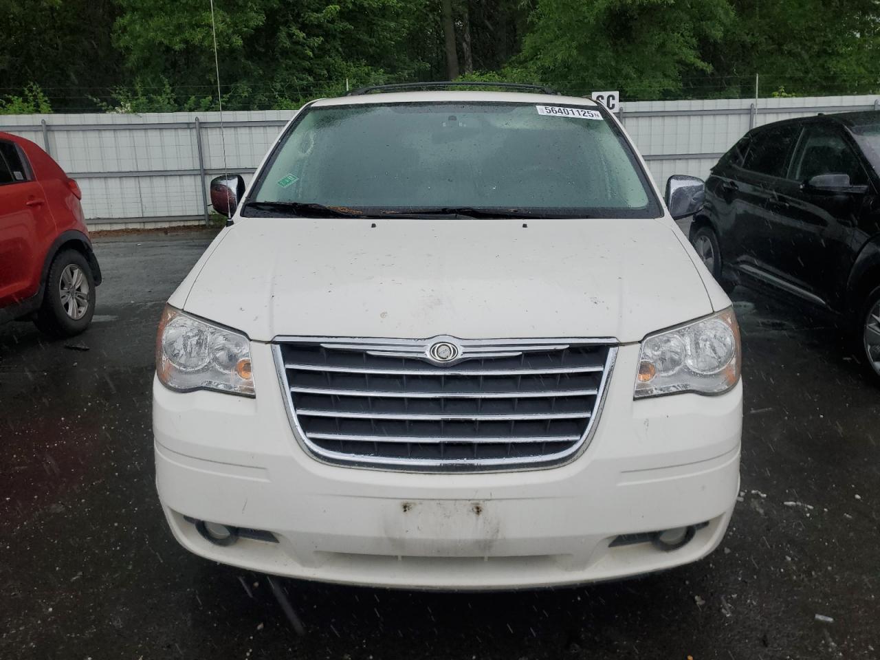 2010 Chrysler Town & Country Touring Plus White vin: 2A4RR8DX5AR361034