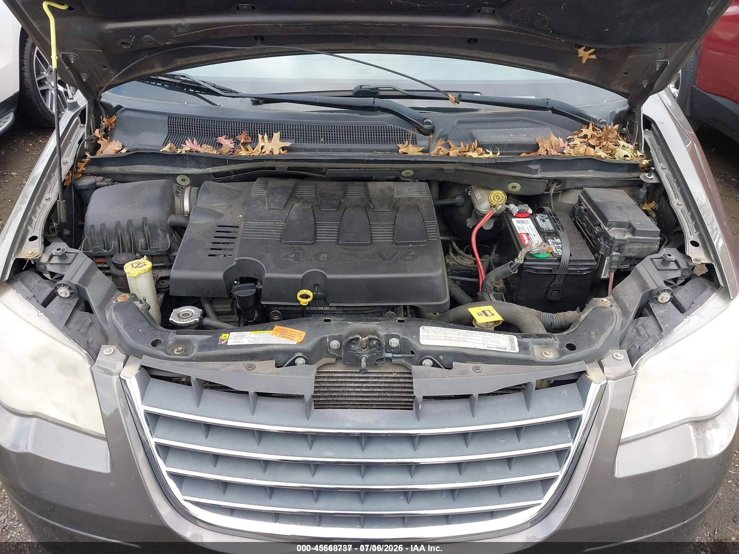 2010 Chrysler Town & Country Touring Plus Gray vin: 2A4RR8DX6AR405199