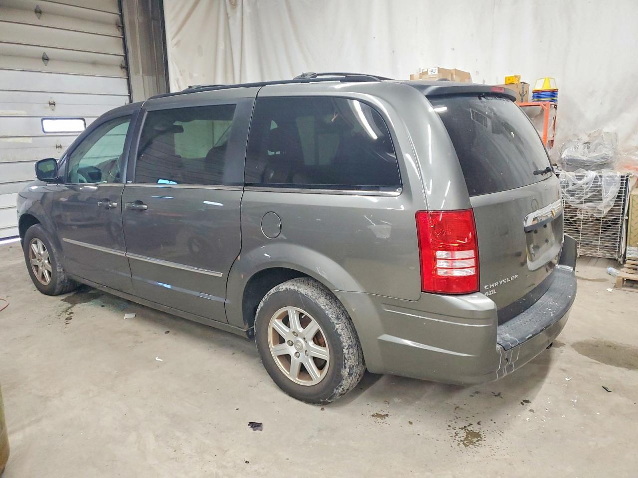 2010 Chrysler Town & Country Touring Plus Gray vin: 2A4RR8DX6AR441894
