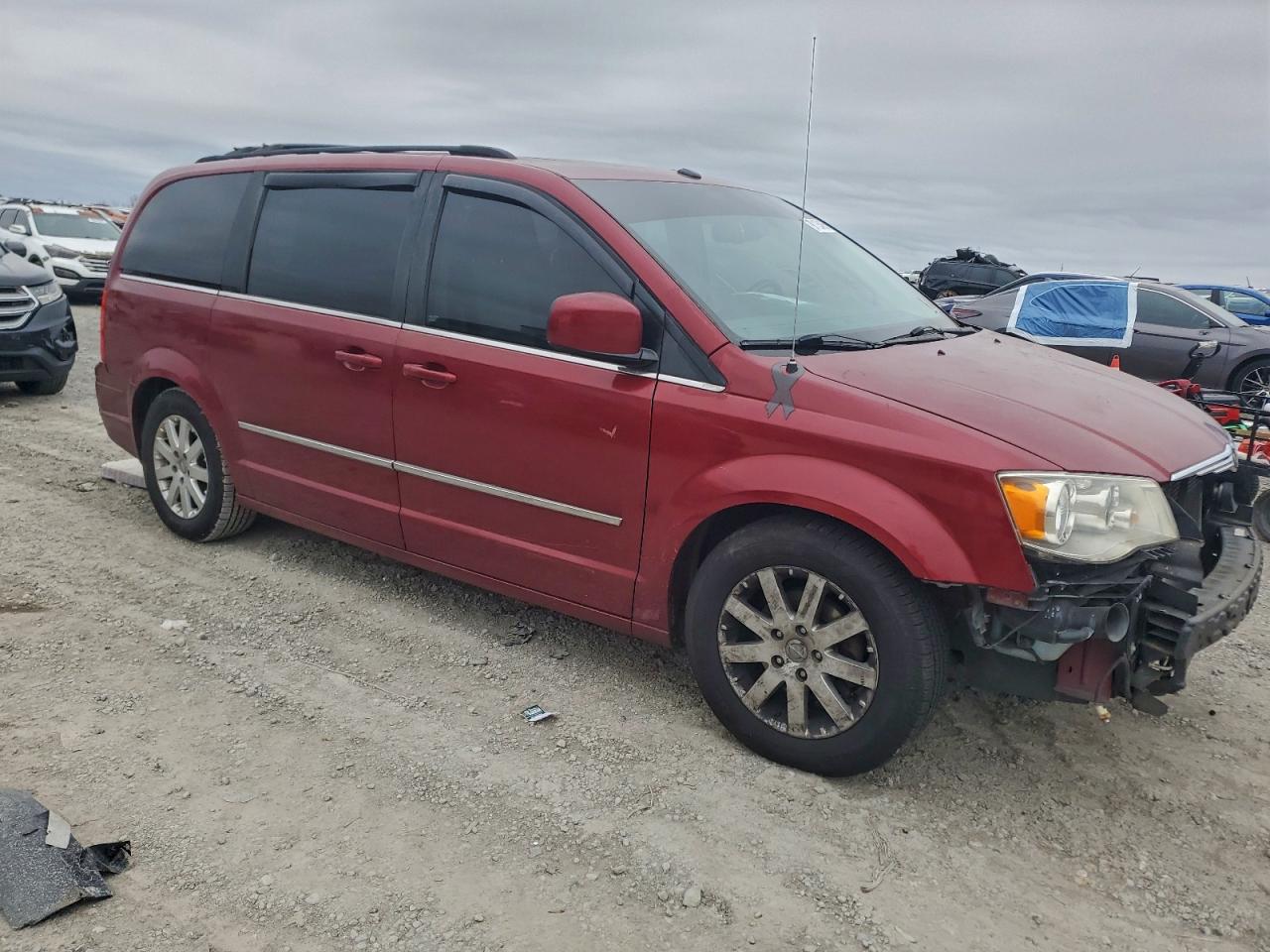 2010 Chrysler Town & Country Touring Plus Burgundy vin: 2A4RR8DX7AR368356