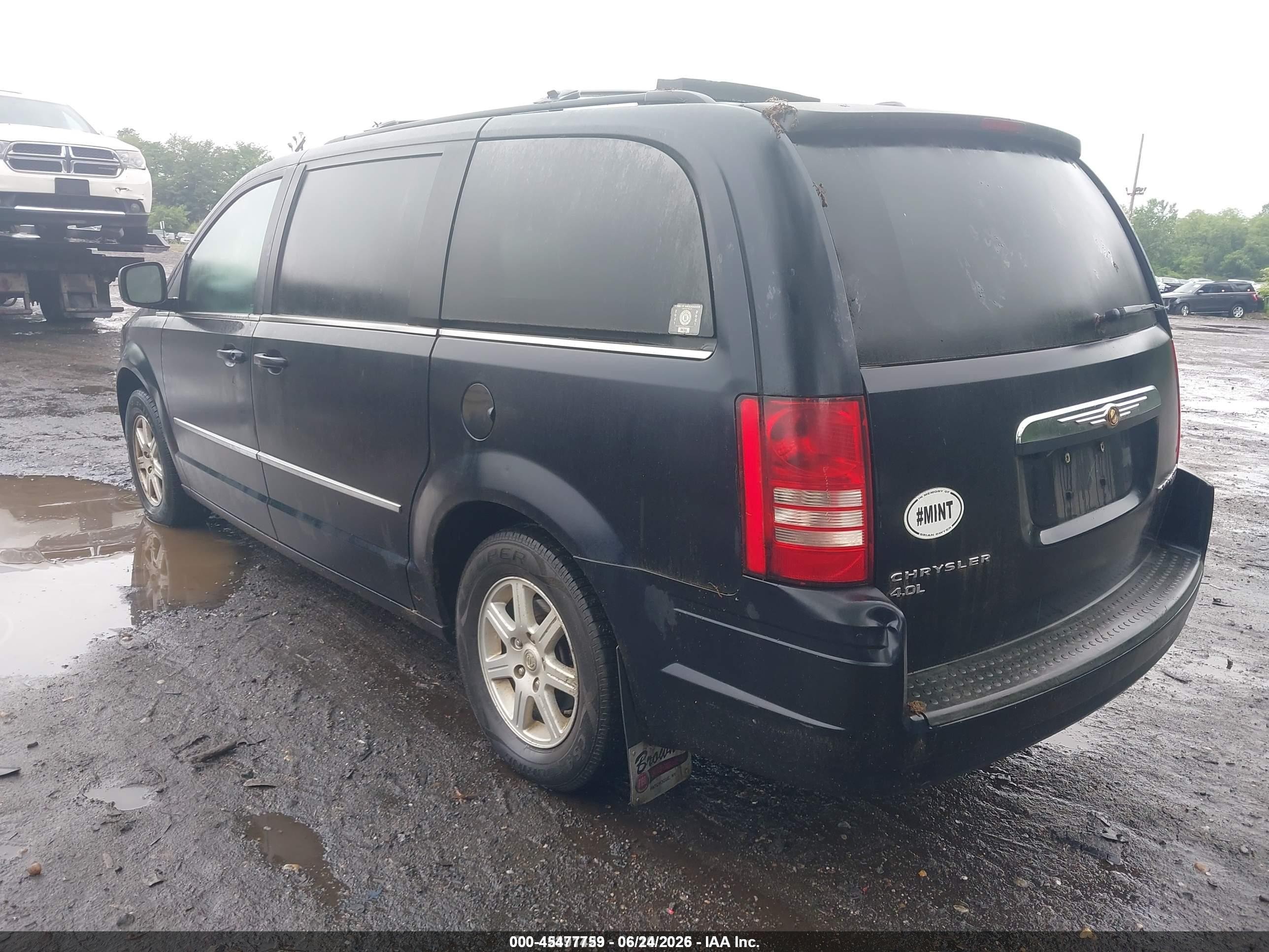 2010 Chrysler Town & Country Touring Plus Blue vin: 2A4RR8DXXAR320401
