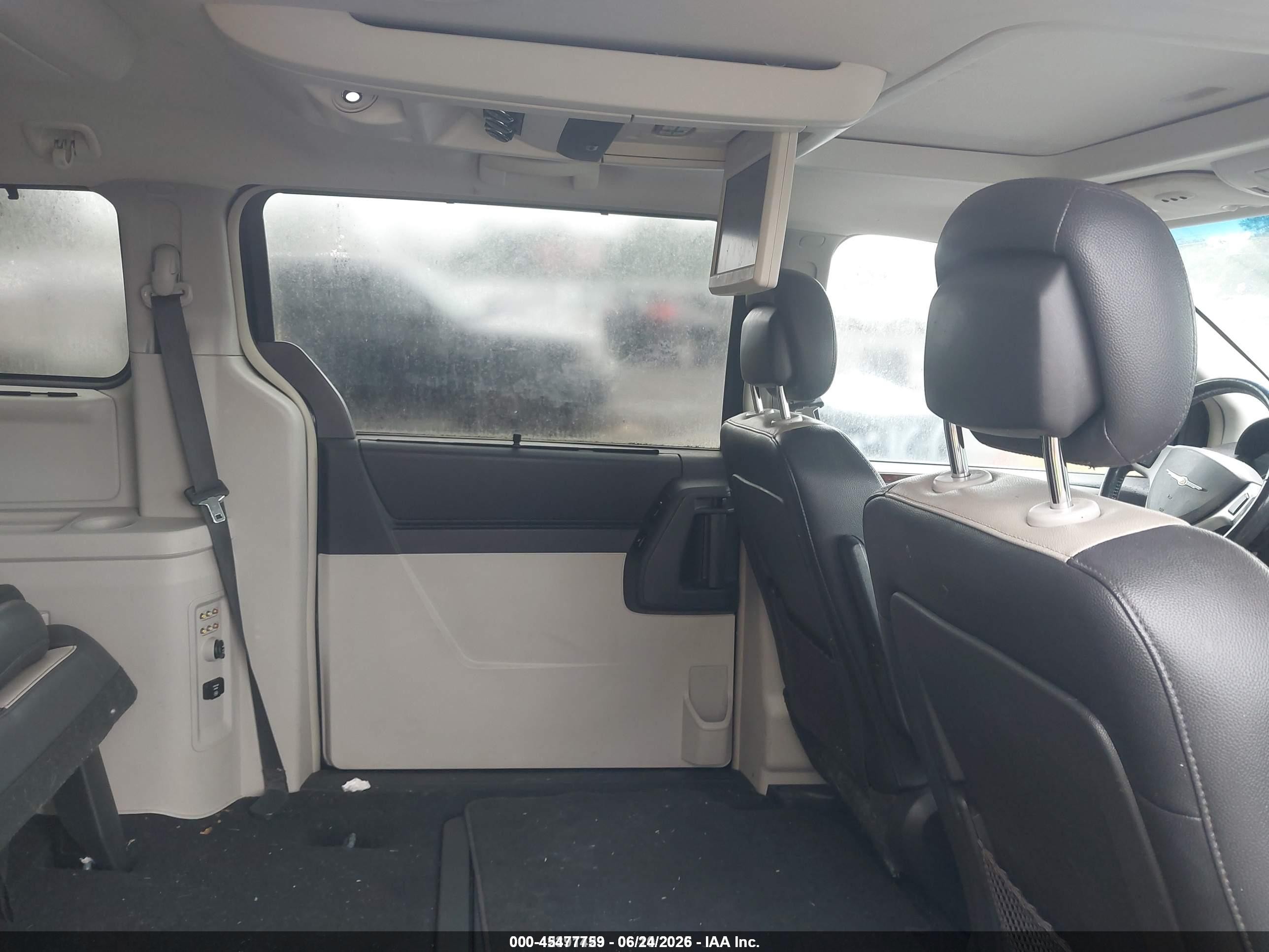 2010 Chrysler Town & Country Touring Plus Blue vin: 2A4RR8DXXAR320401