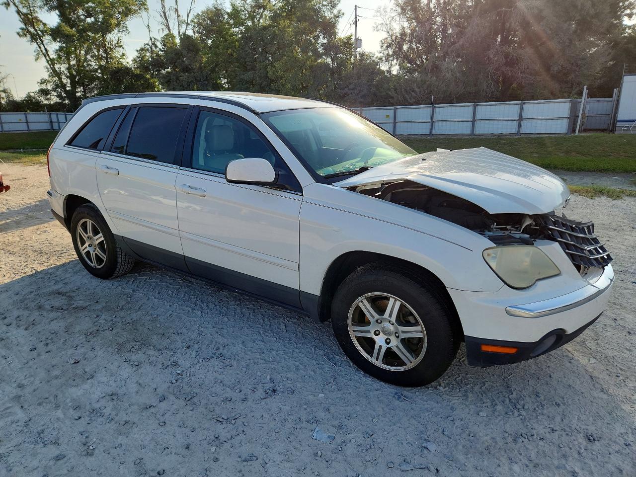 2007 Chrysler Pacifica Touring White vin: 2A8GF68X17R263589