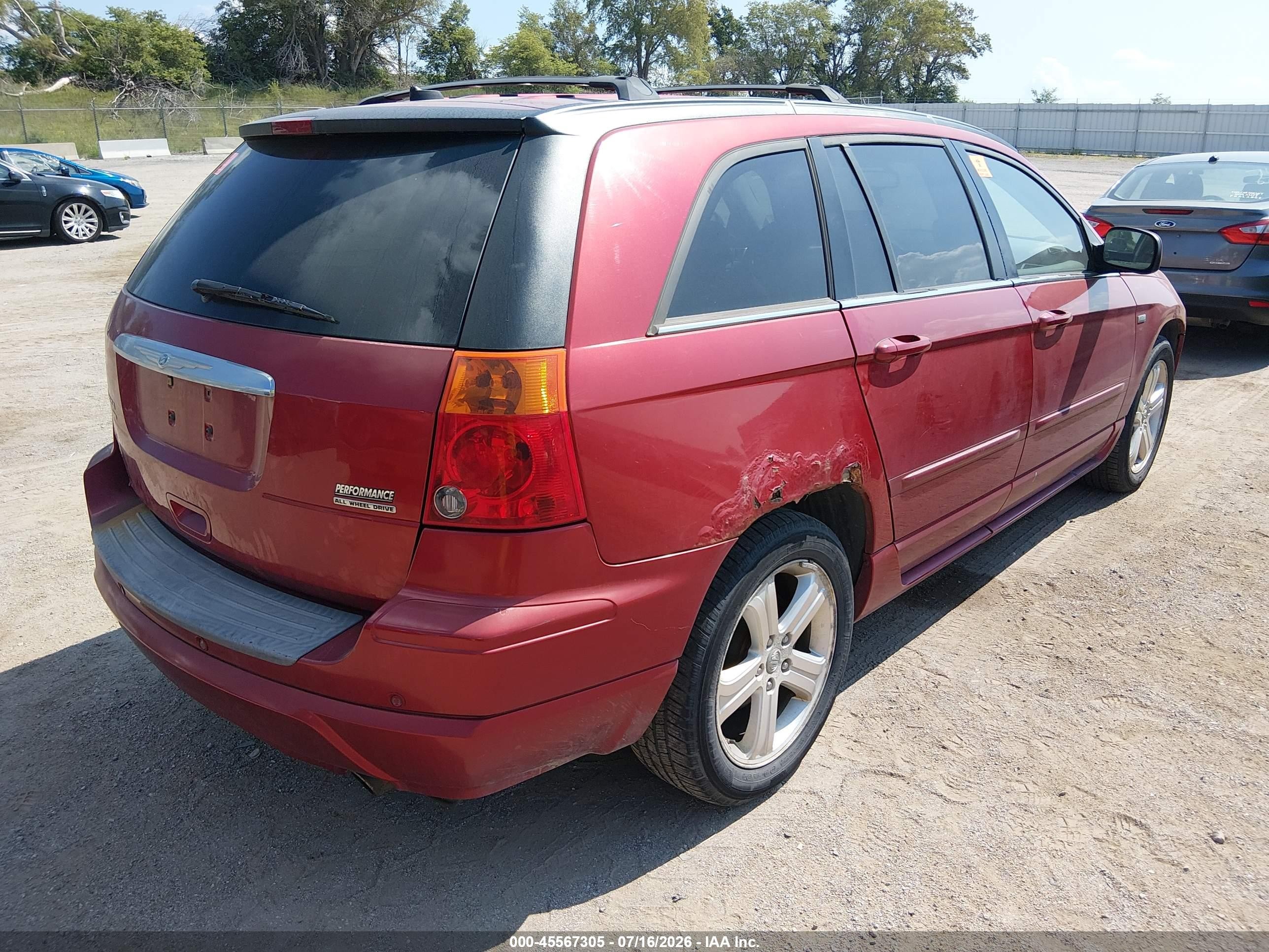 2008 Chrysler Pacifica Touring Red vin: 2A8GF68XX8R668500