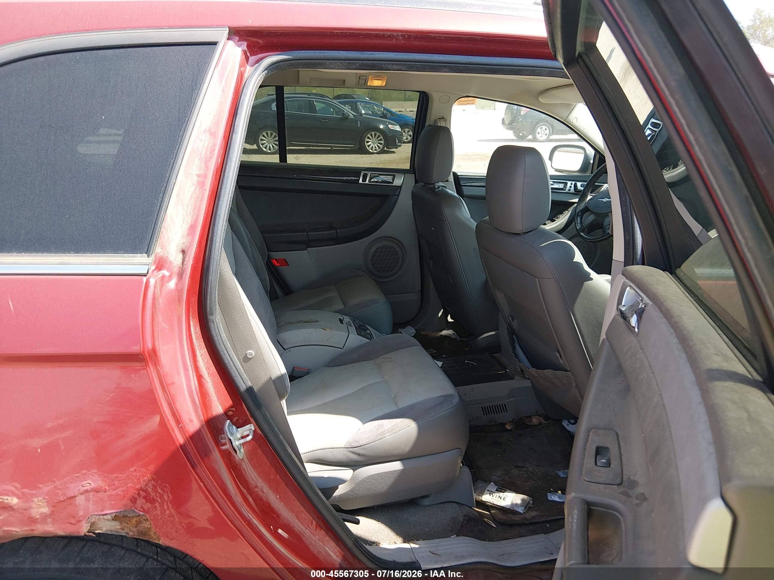 2008 Chrysler Pacifica Touring Red vin: 2A8GF68XX8R668500
