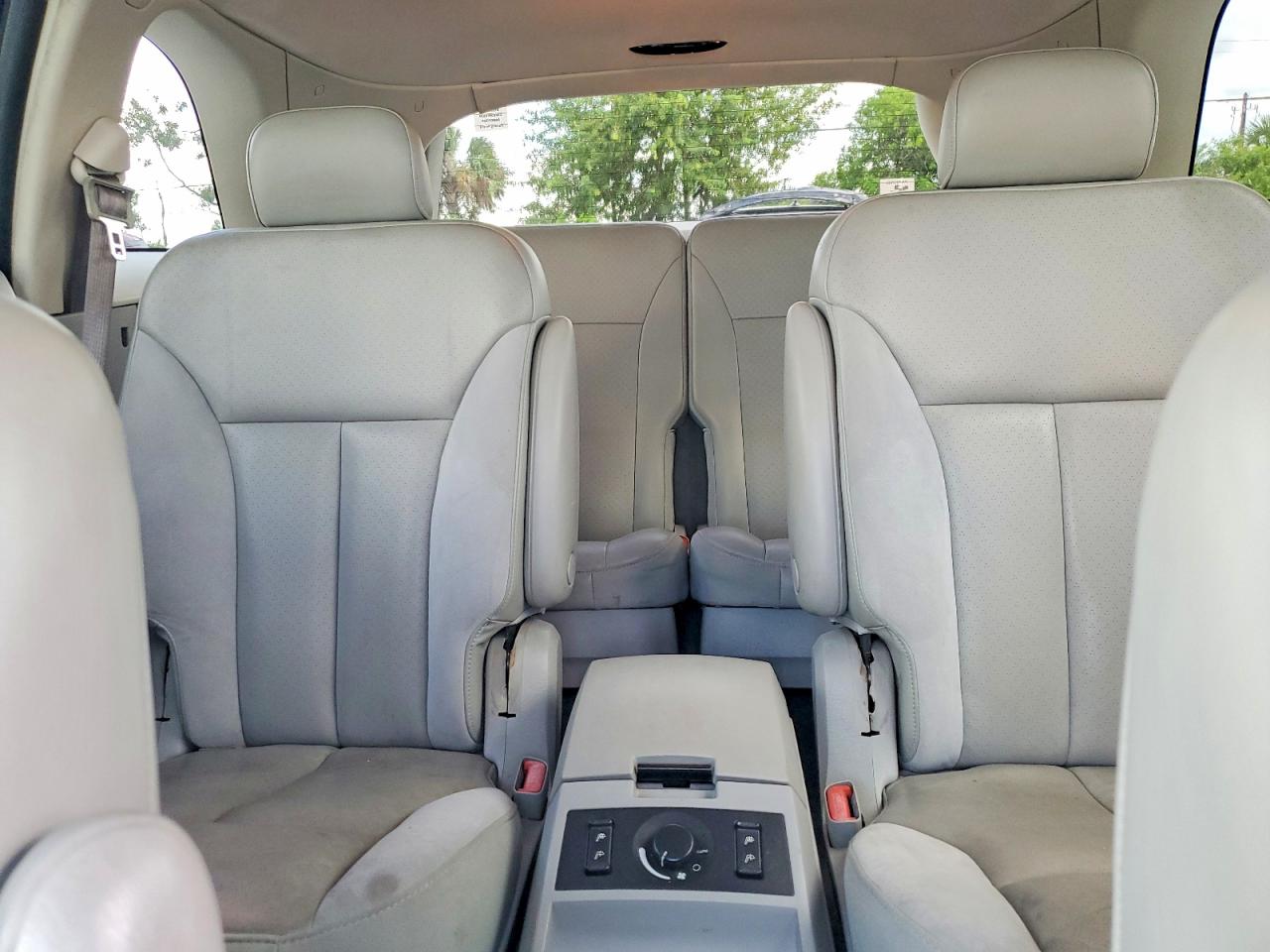 2007 Chrysler Pacifica Серебряный vin: 2A8GF78X97R196679