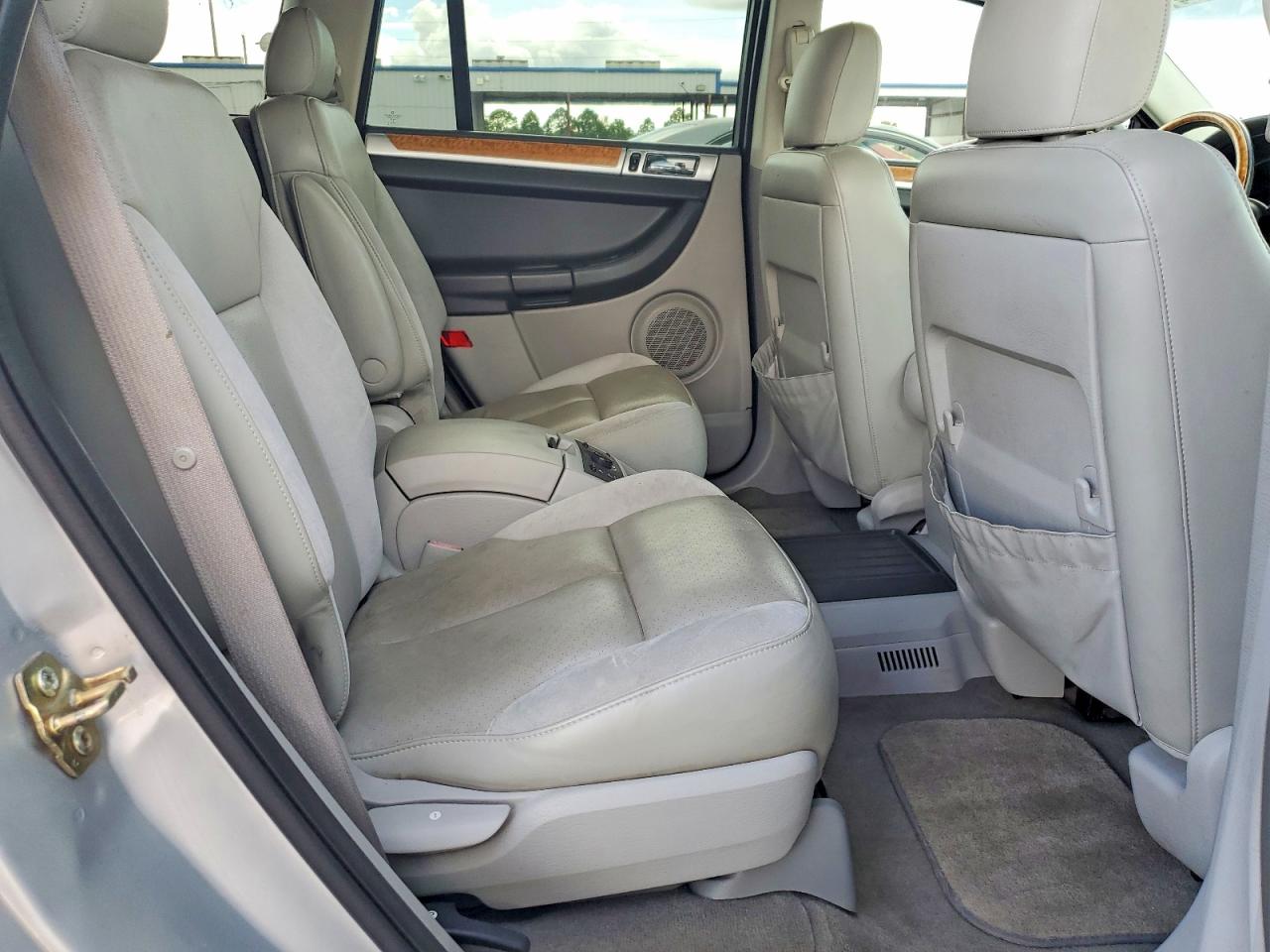 2007 Chrysler Pacifica Серебряный vin: 2A8GF78X97R196679