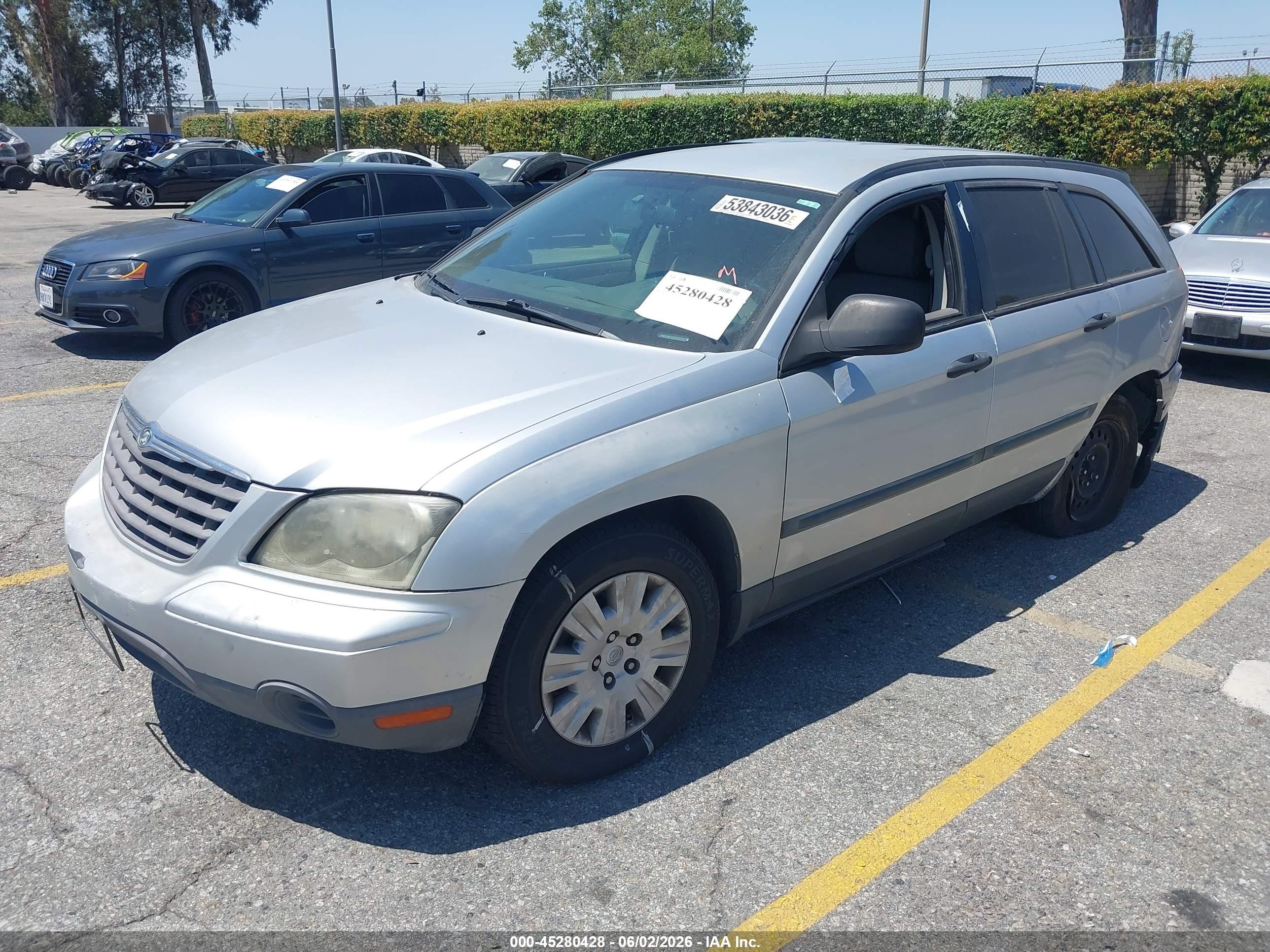 2006 Chrysler Pacifica   Silver vin: 2A8GM48476R605612
