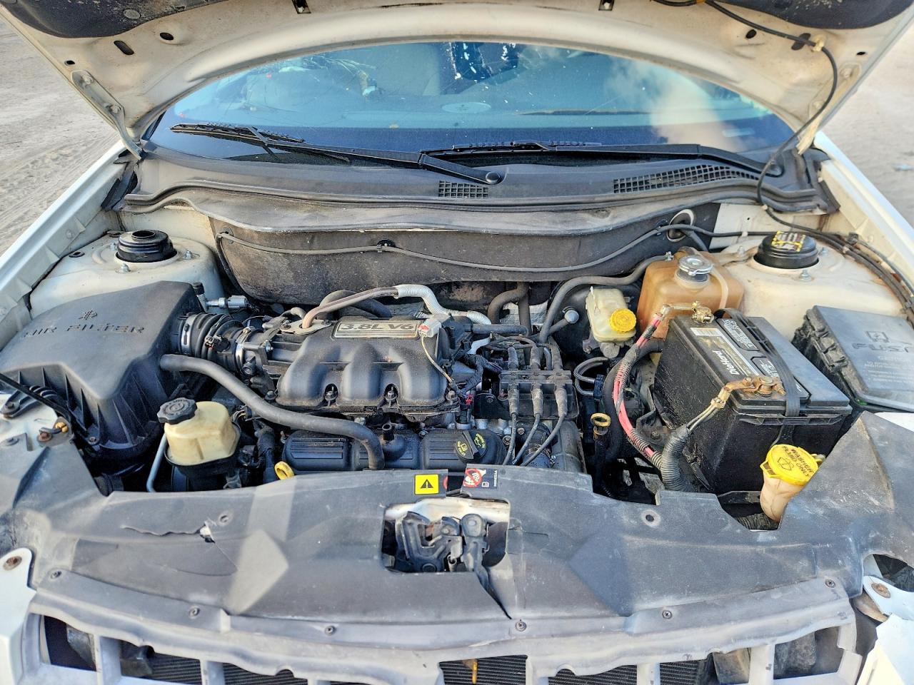 2008 Chrysler Pacifica Lx White vin: 2A8GM48L18R608936