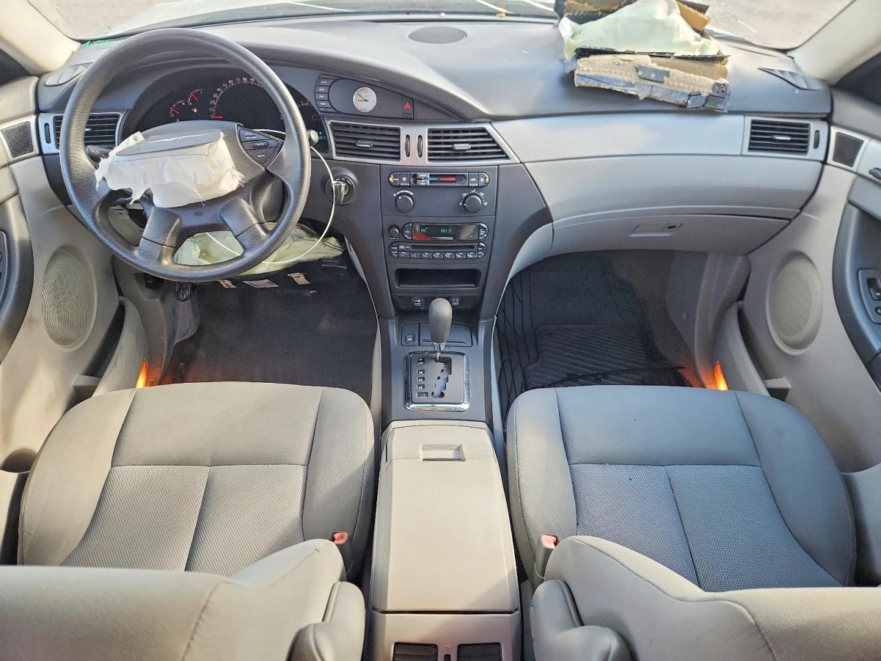 2008 Chrysler Pacifica Lx White vin: 2A8GM48L18R608936